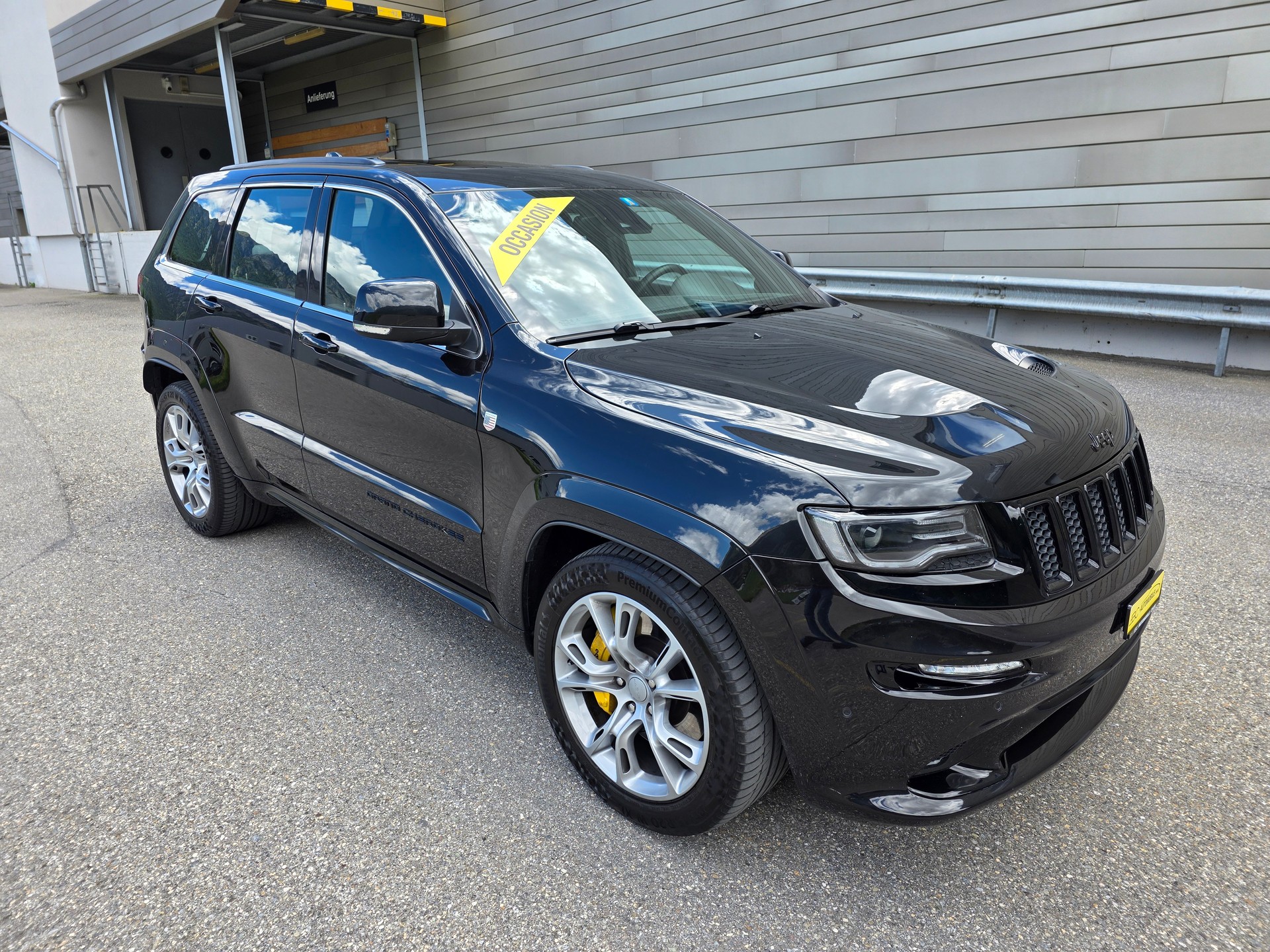 JEEP Grand Cherokee 6.4 V8 HEMI SRT8 Automatic-image-2