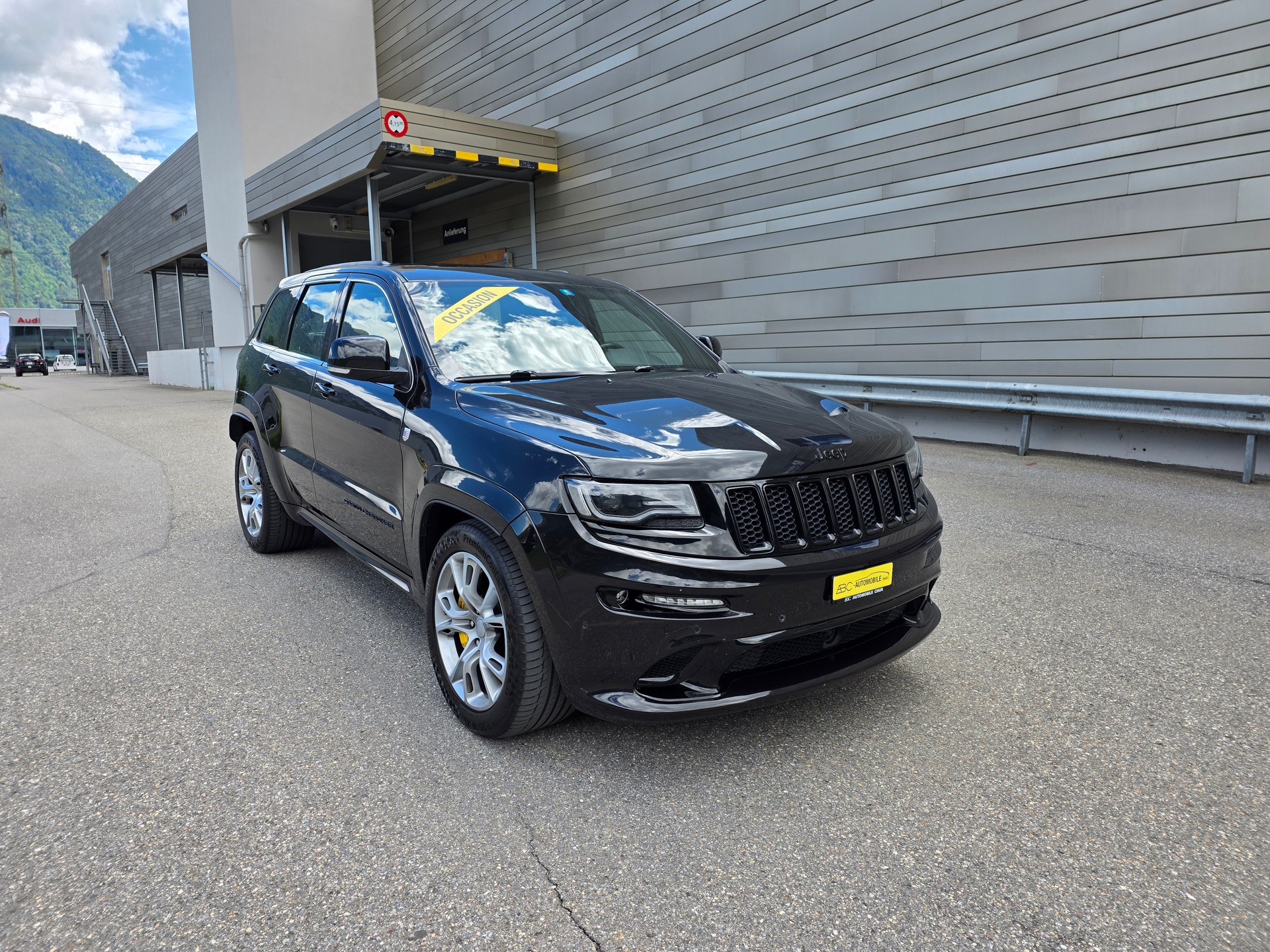JEEP Grand Cherokee 6.4 V8 HEMI SRT8 Automatic-image-3