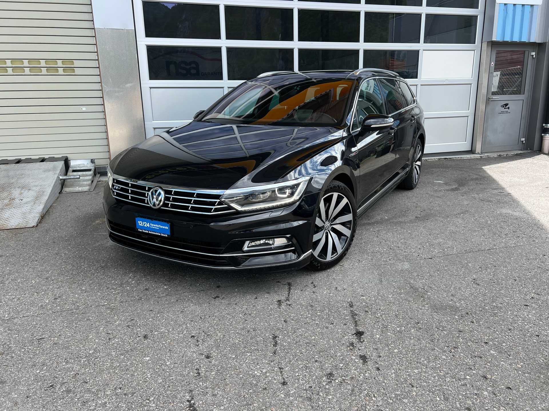 VW Passat Variant 2.0 TSI R-Line Highline 4x4 DSG PS 280 *** Leder * Head-Up Display * AHK 2200 kg.* 1 Jahr Garantie möglich **-image-1