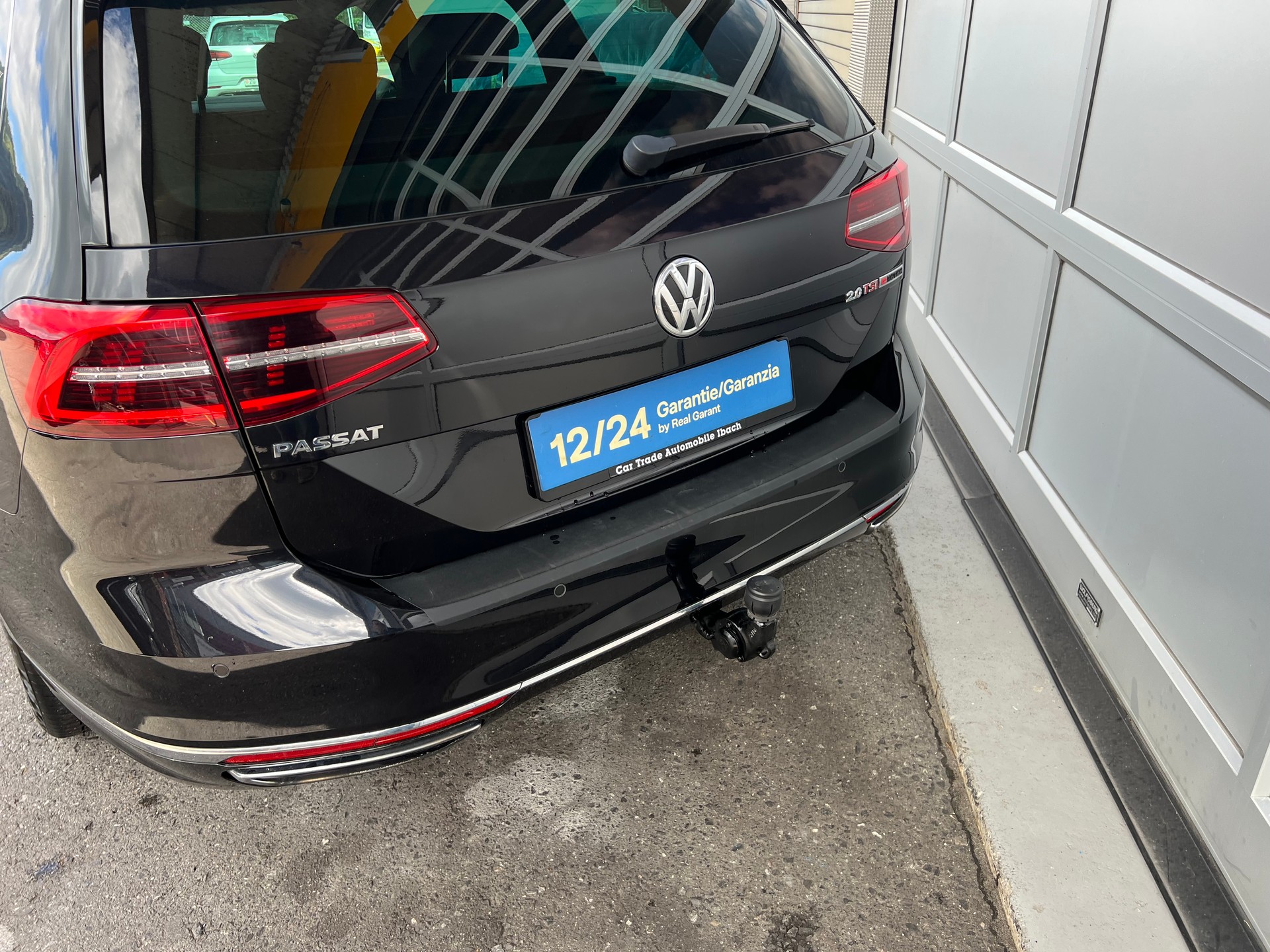 VW Passat Variant 2.0 TSI R-Line Highline 4x4 DSG PS 280 *** Leder * Head-Up Display * AHK 2200 kg.* 1 Jahr Garantie möglich **-image-2
