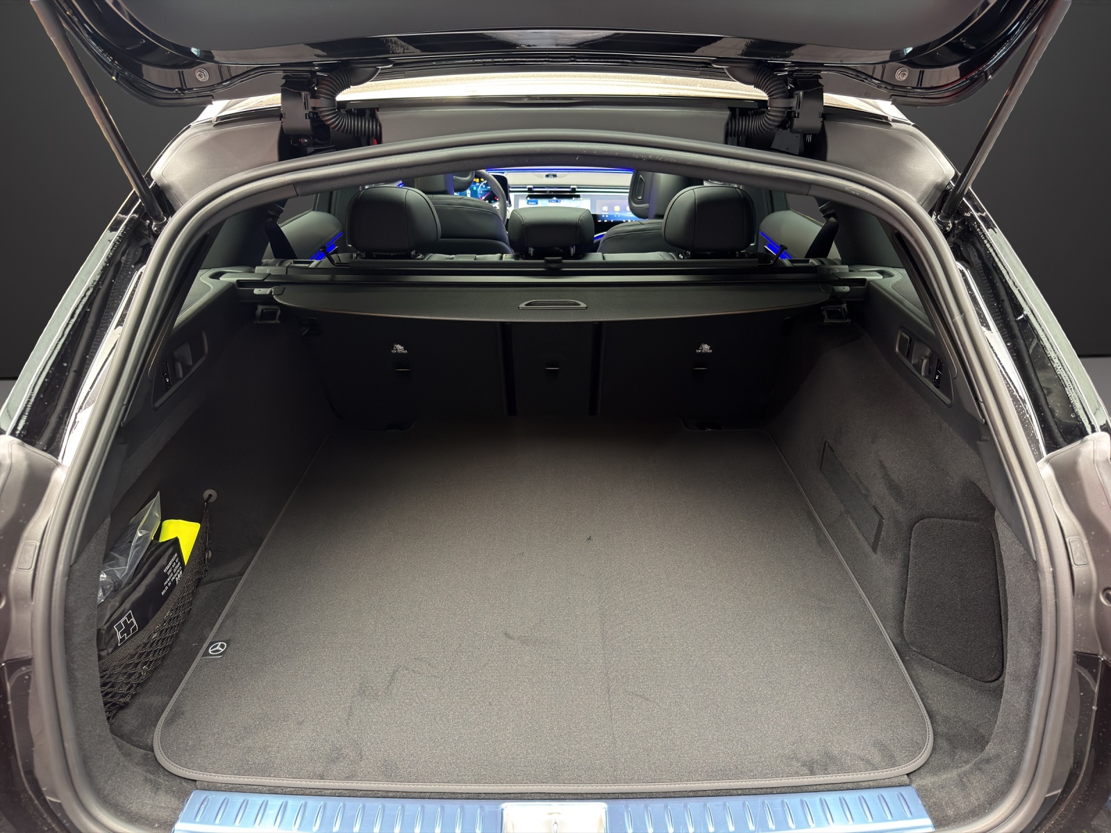 MERCEDES-BENZ E 220 d 4MATIC T-Modell "Swiss Star"-image-11