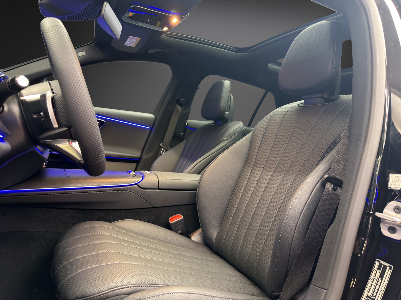 MERCEDES-BENZ E 220 d 4MATIC T-Modell "Swiss Star"-image-9