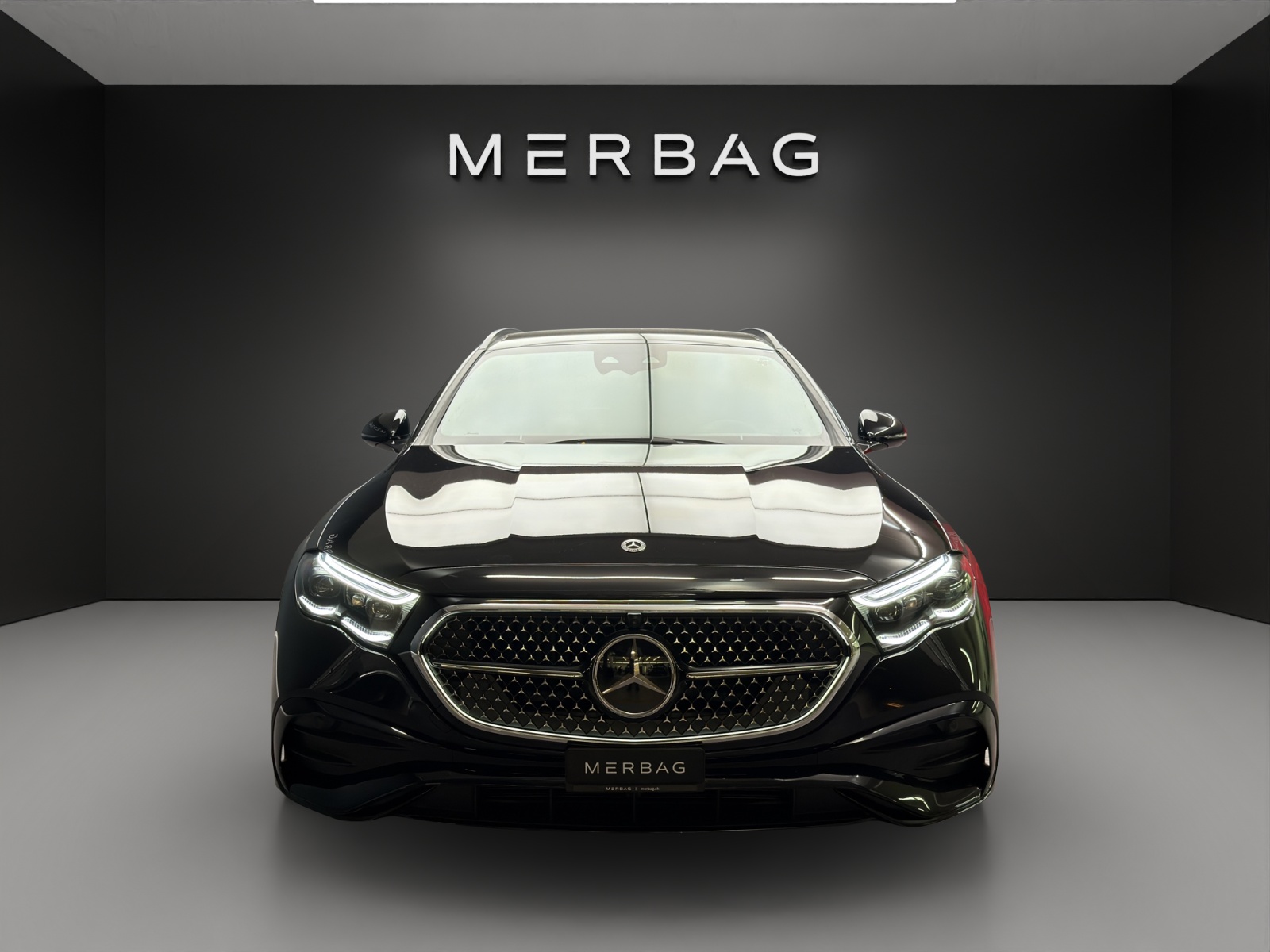 MERCEDES-BENZ E 220 d 4MATIC T-Modell "Swiss Star"-image-1
