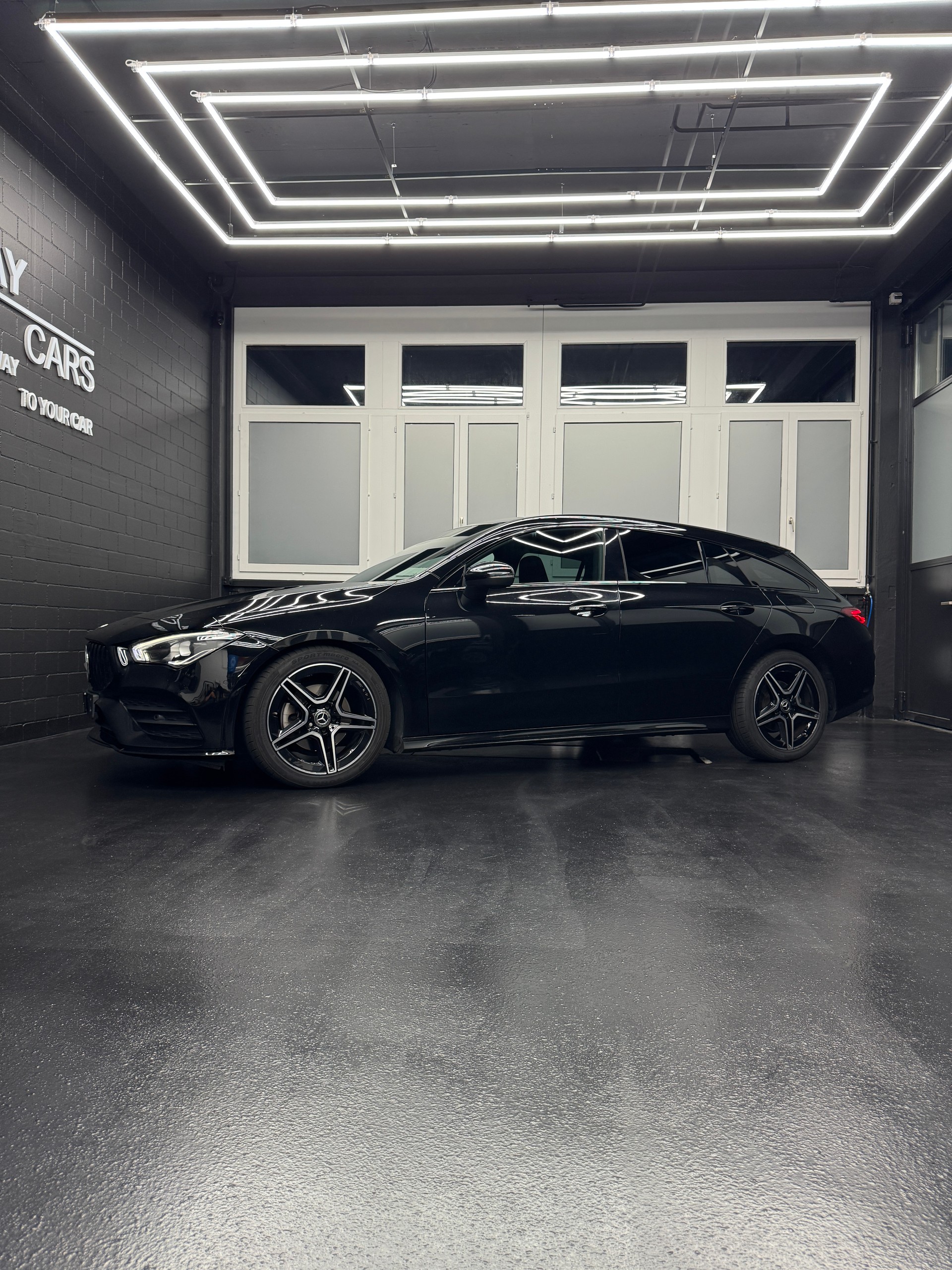 MERCEDES-BENZ CLA 200d 4matic AMG line-image-2