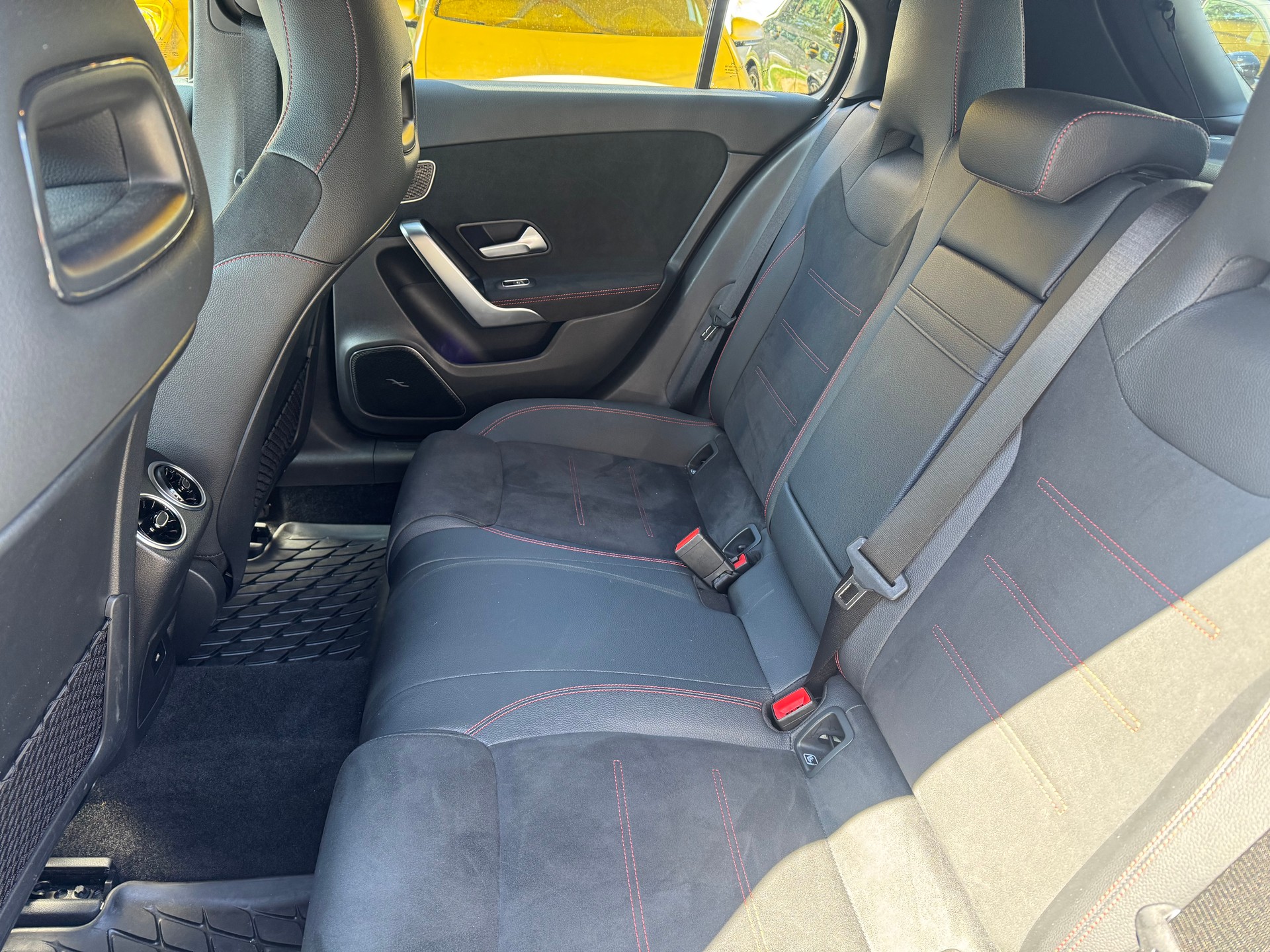 MERCEDES-BENZ A 200 7G-DCT-image-10