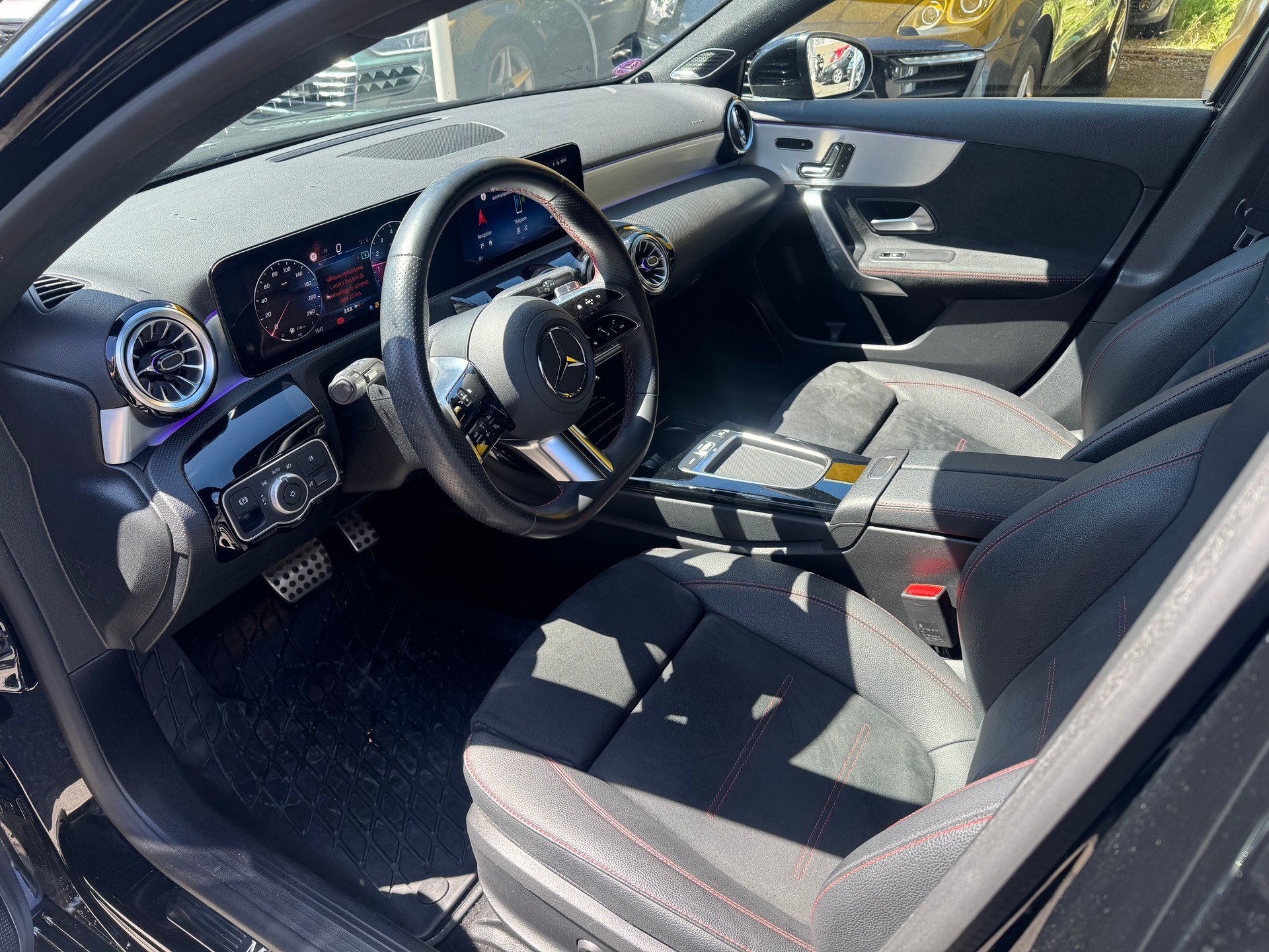 MERCEDES-BENZ A 200 7G-DCT-image-7