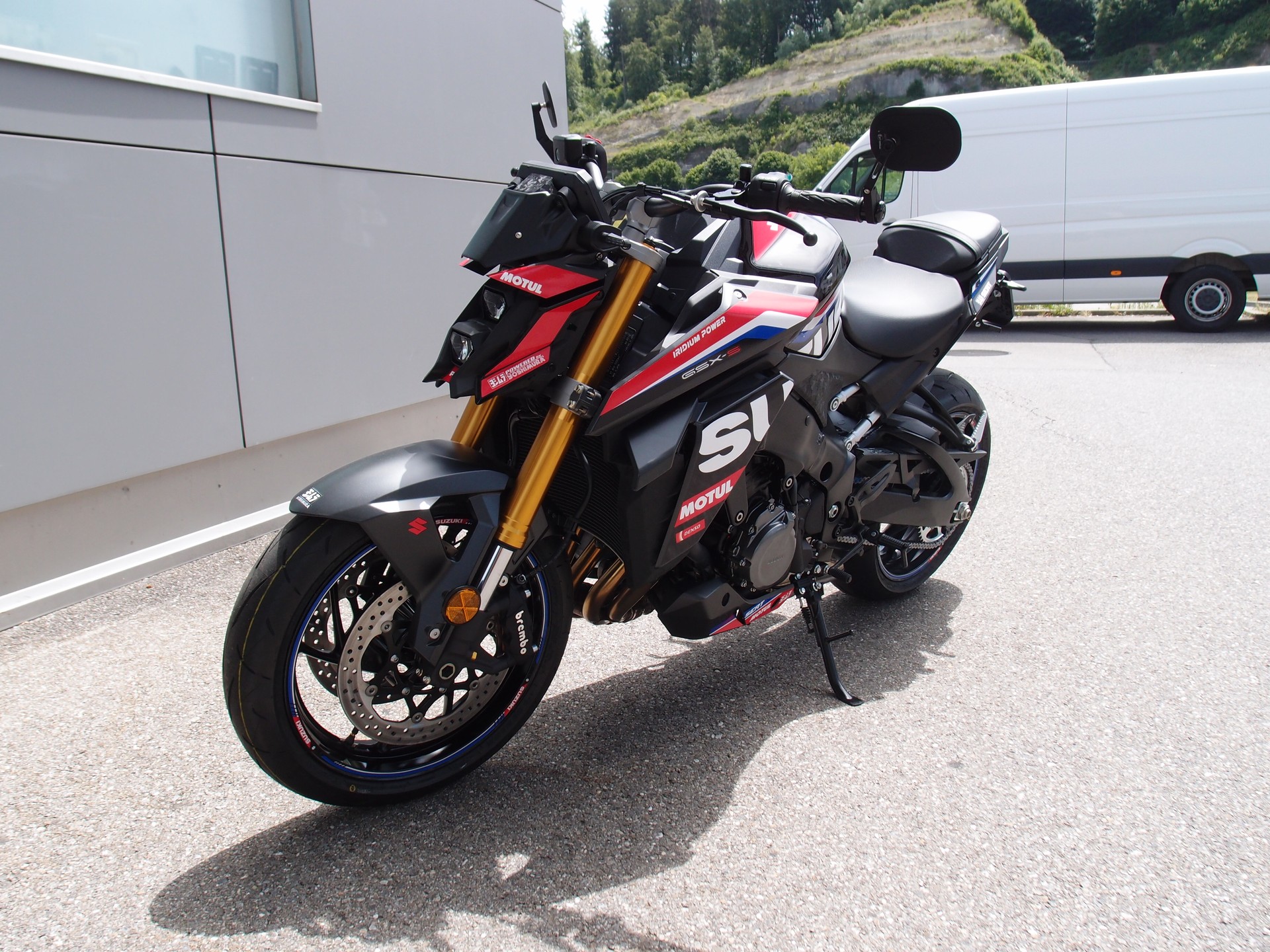 SUZUKI GSX-S 1000-image-4