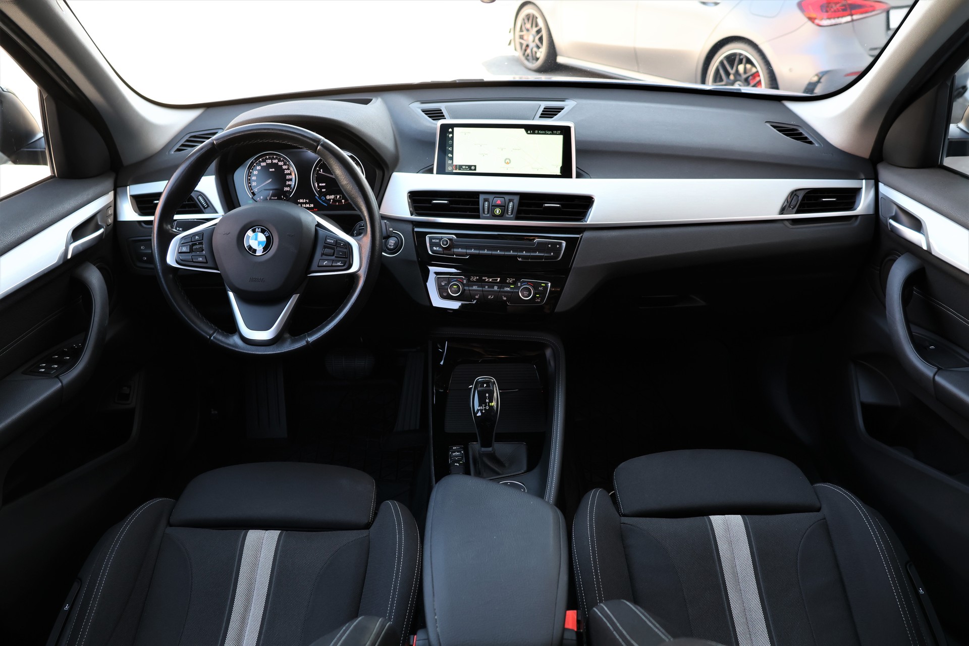 BMW X1 xDrive 18d Sport Line Steptronic (CH)-image-14