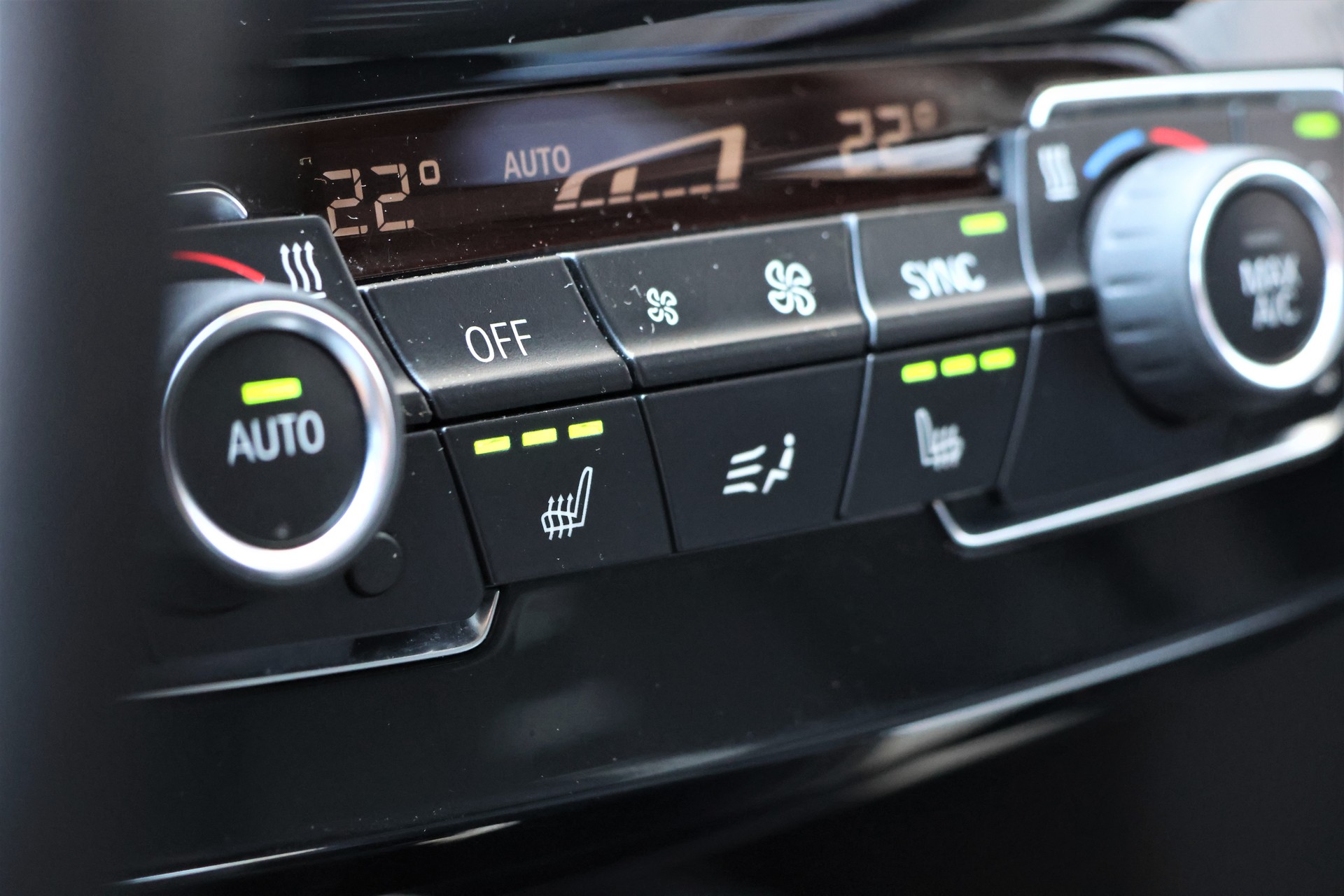 BMW X1 xDrive 18d Sport Line Steptronic (CH)-image-23