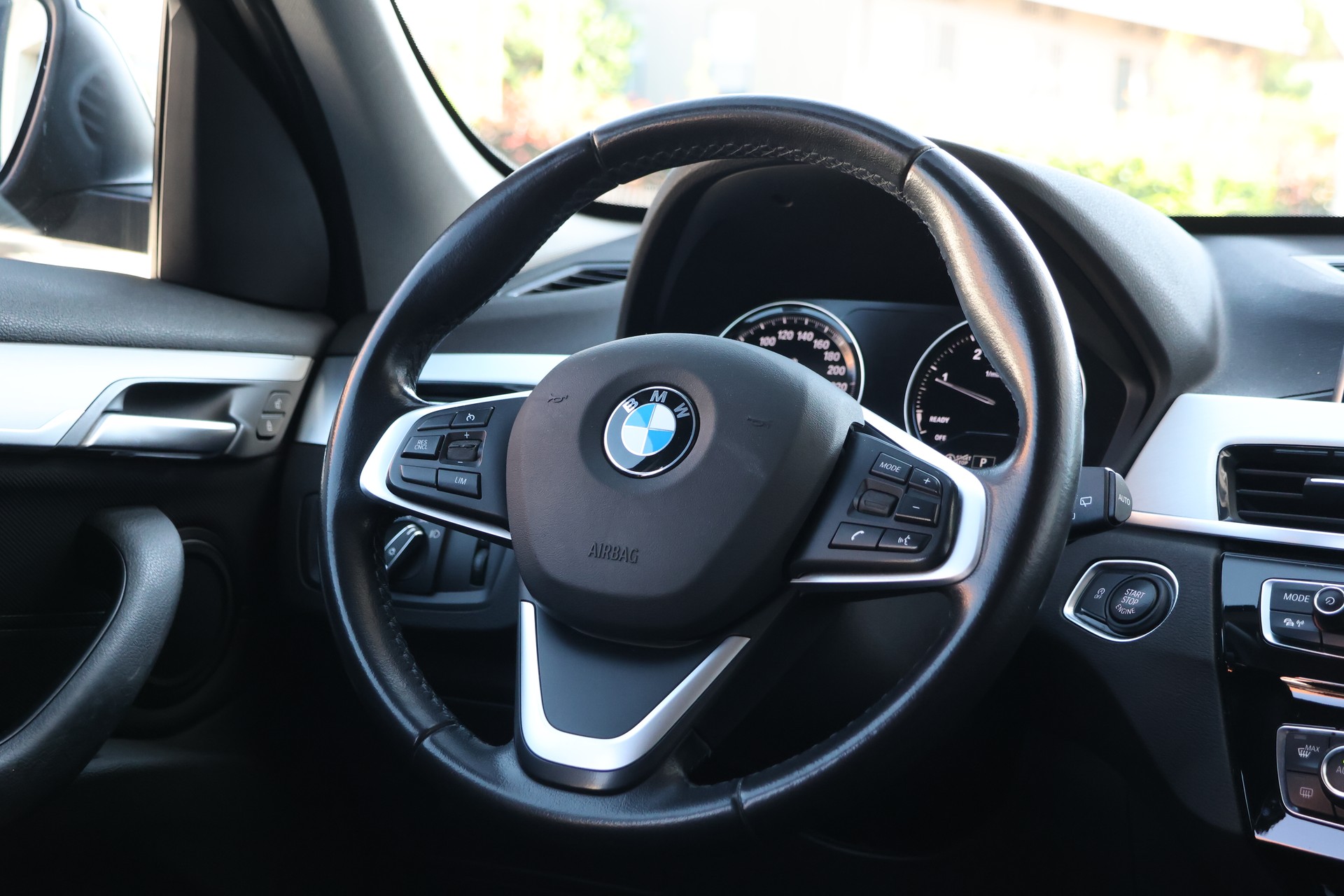 BMW X1 xDrive 18d Sport Line Steptronic (CH)-image-13