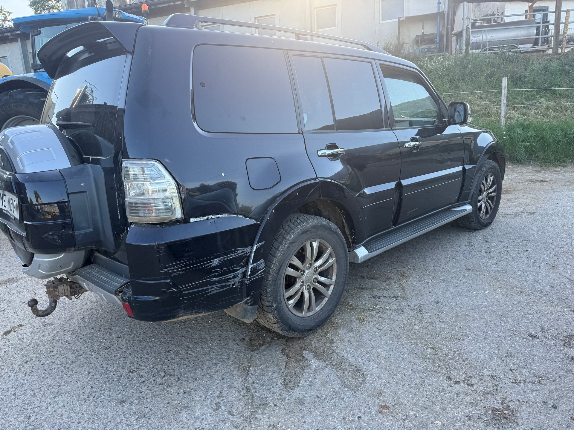 MITSUBISHI Pajero 3.8 V6 Instyle Automatic-image-4