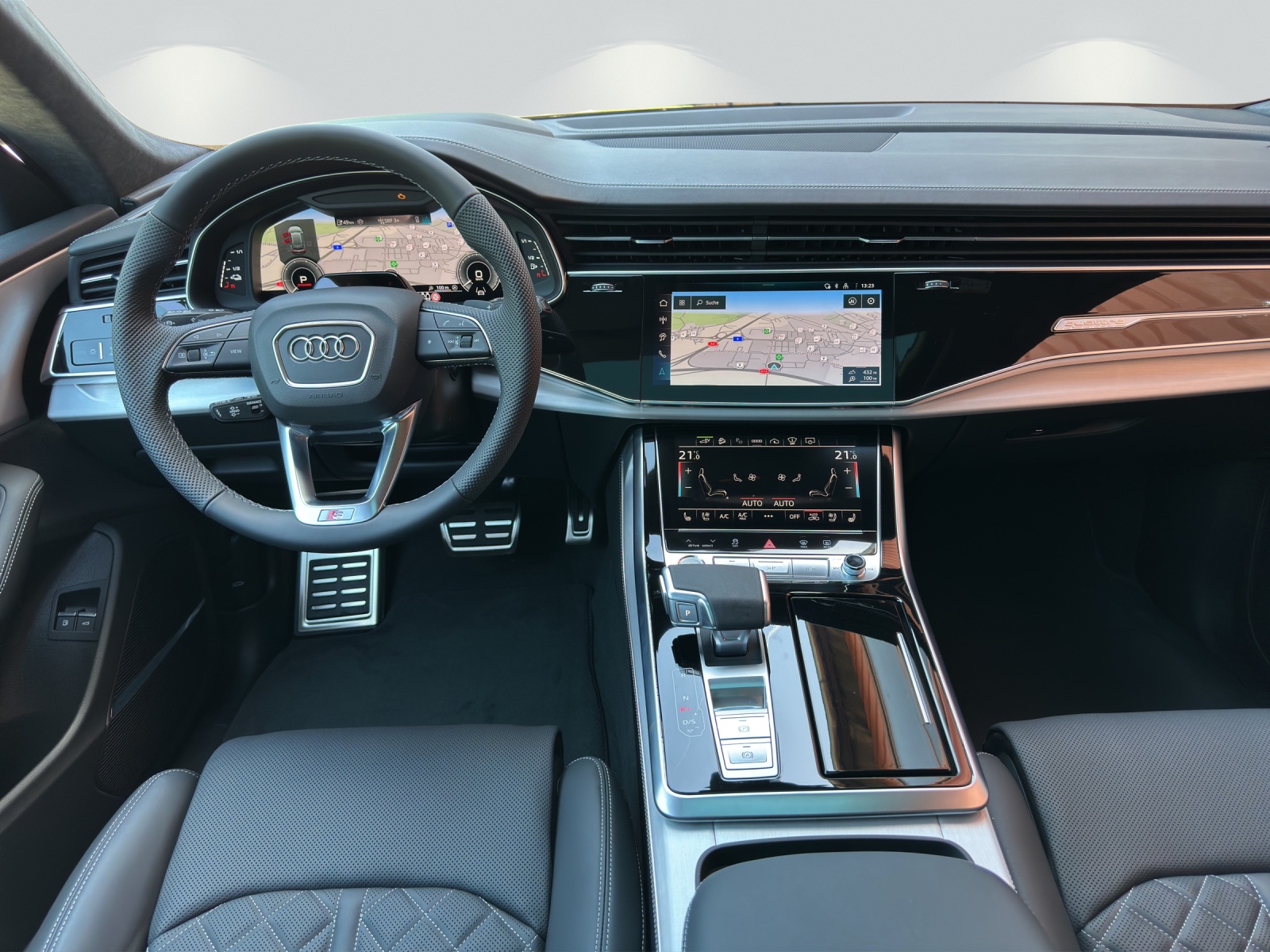 AUDI Q8 SUV TFSI e quattro 360 kW tiptronic-image-6