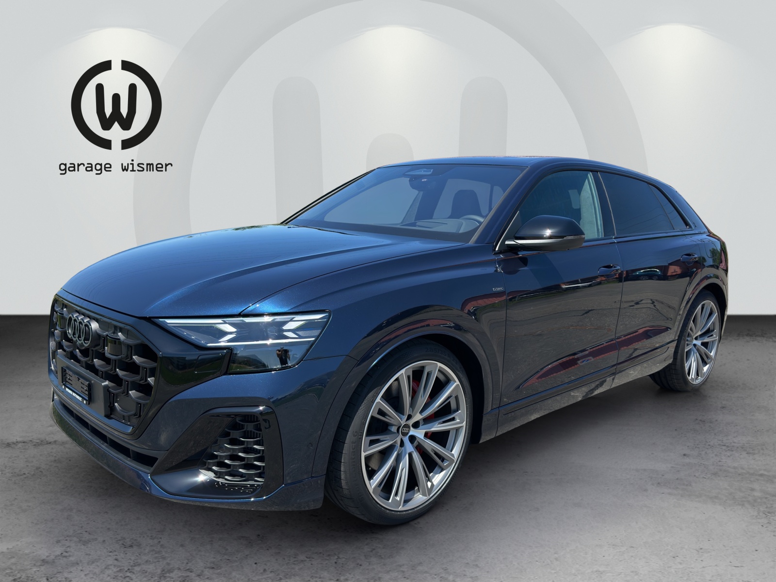 AUDI Q8 SUV TFSI e quattro 360 kW tiptronic-image-0