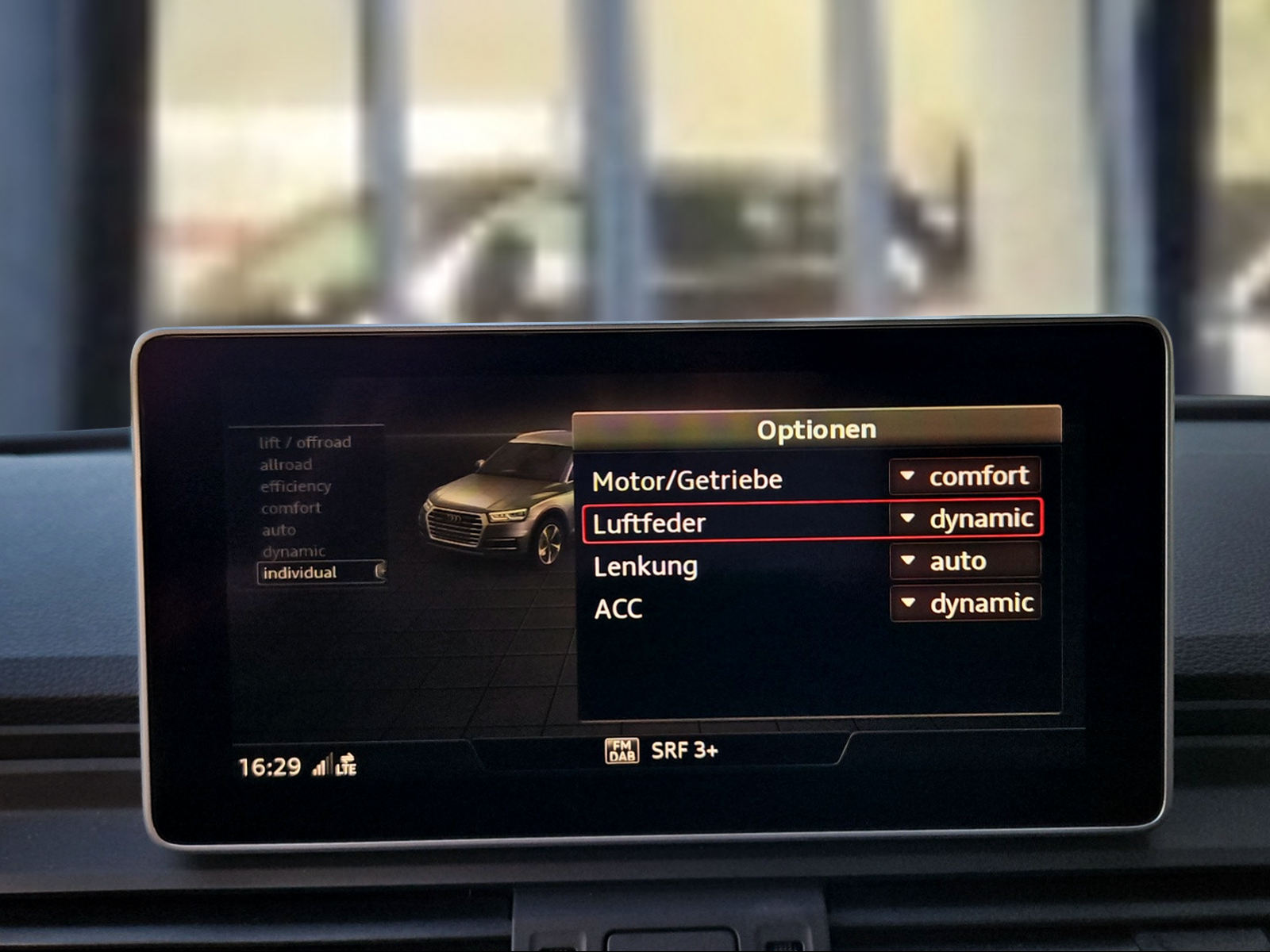 AUDI Q5 2.0 TDI sport quattro S-tronic Mythosschwarz Metallic-image-15