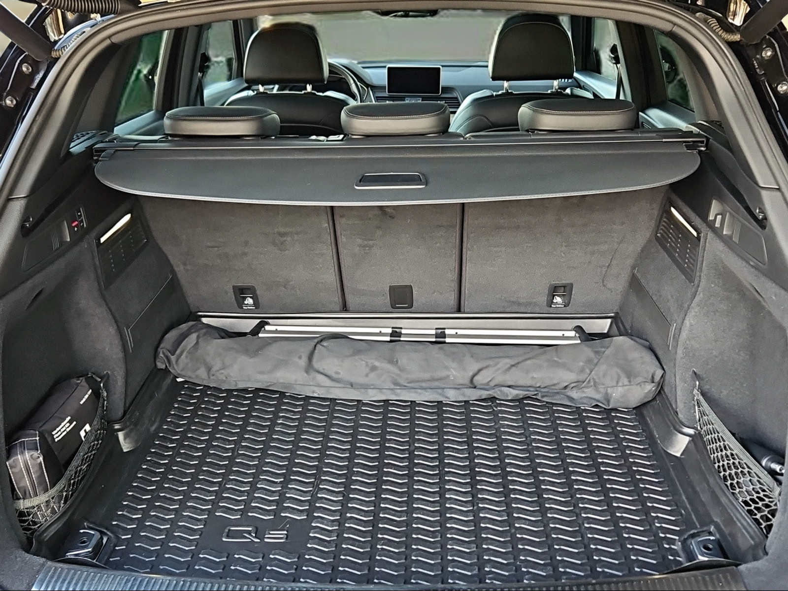 AUDI Q5 2.0 TDI sport quattro S-tronic Mythosschwarz Metallic-image-5