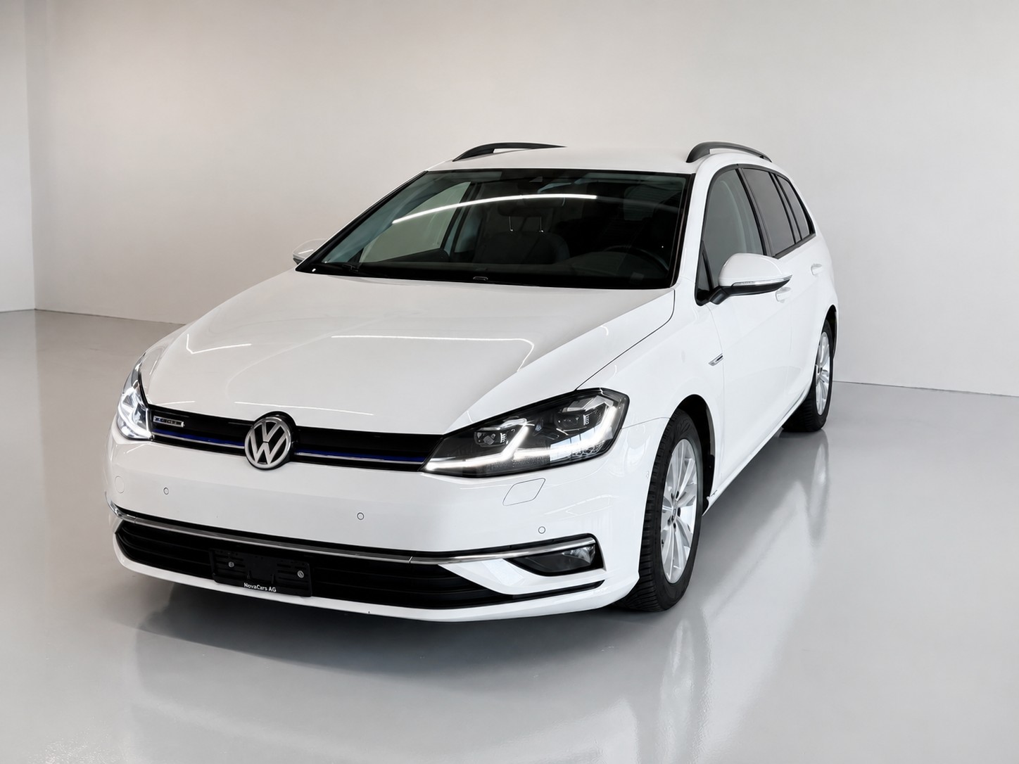 VW Golf Variant 1.5 TSI EVO Comfortline DSG CH-image-0