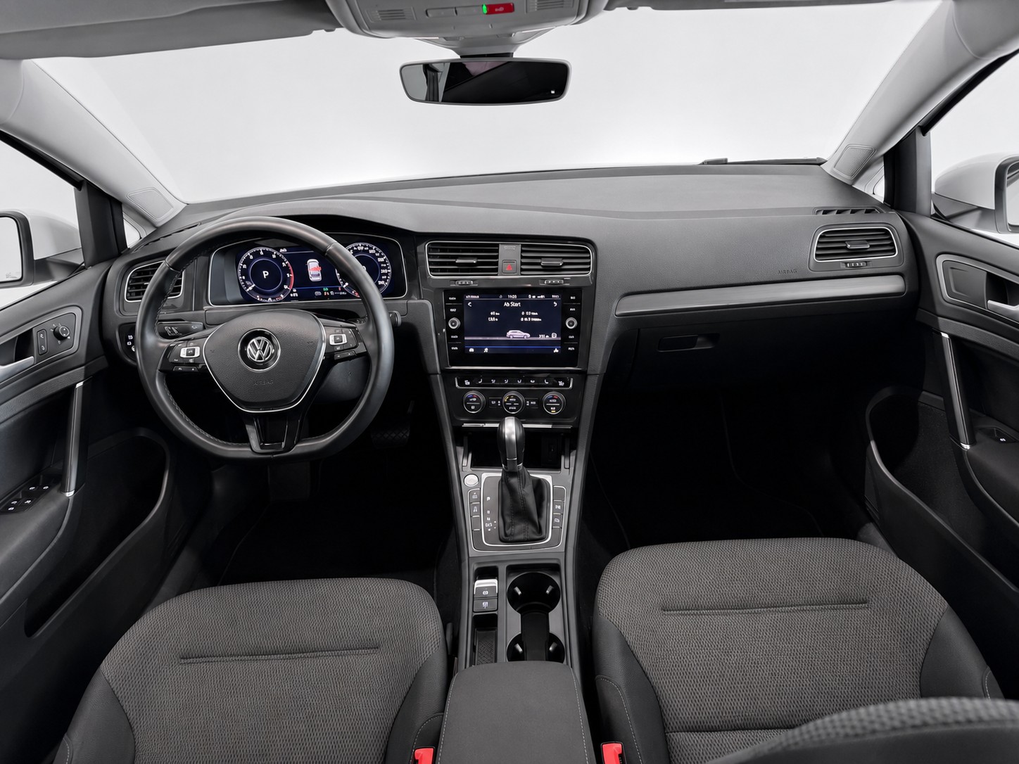 VW Golf Variant 1.5 TSI EVO Comfortline DSG CH-image-11