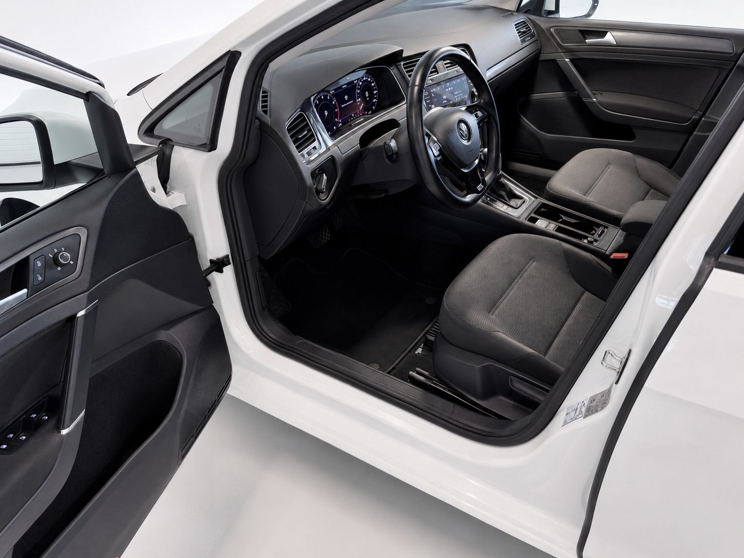 VW Golf Variant 1.5 TSI EVO Comfortline DSG CH-image-6