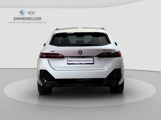 BMW 550e xDr M Sport Pro Tour-showroom-element-3