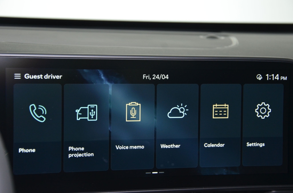 HYUNDAI Kona EV 64.8 kWh Premium *360°*-image-15