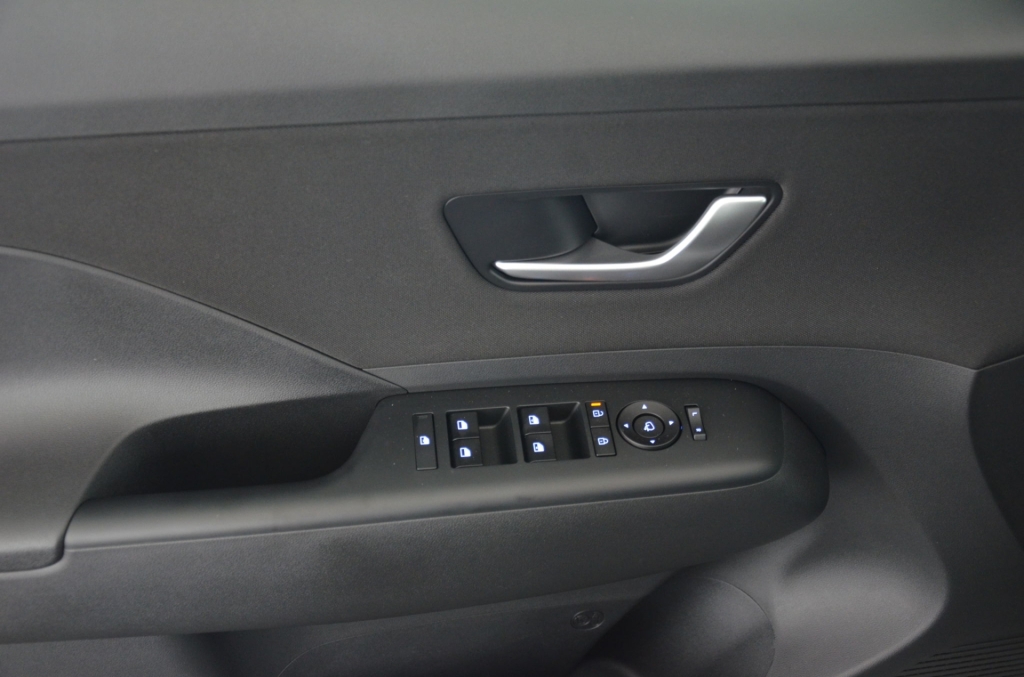 HYUNDAI Kona EV 64.8 kWh Premium *360°*-image-25
