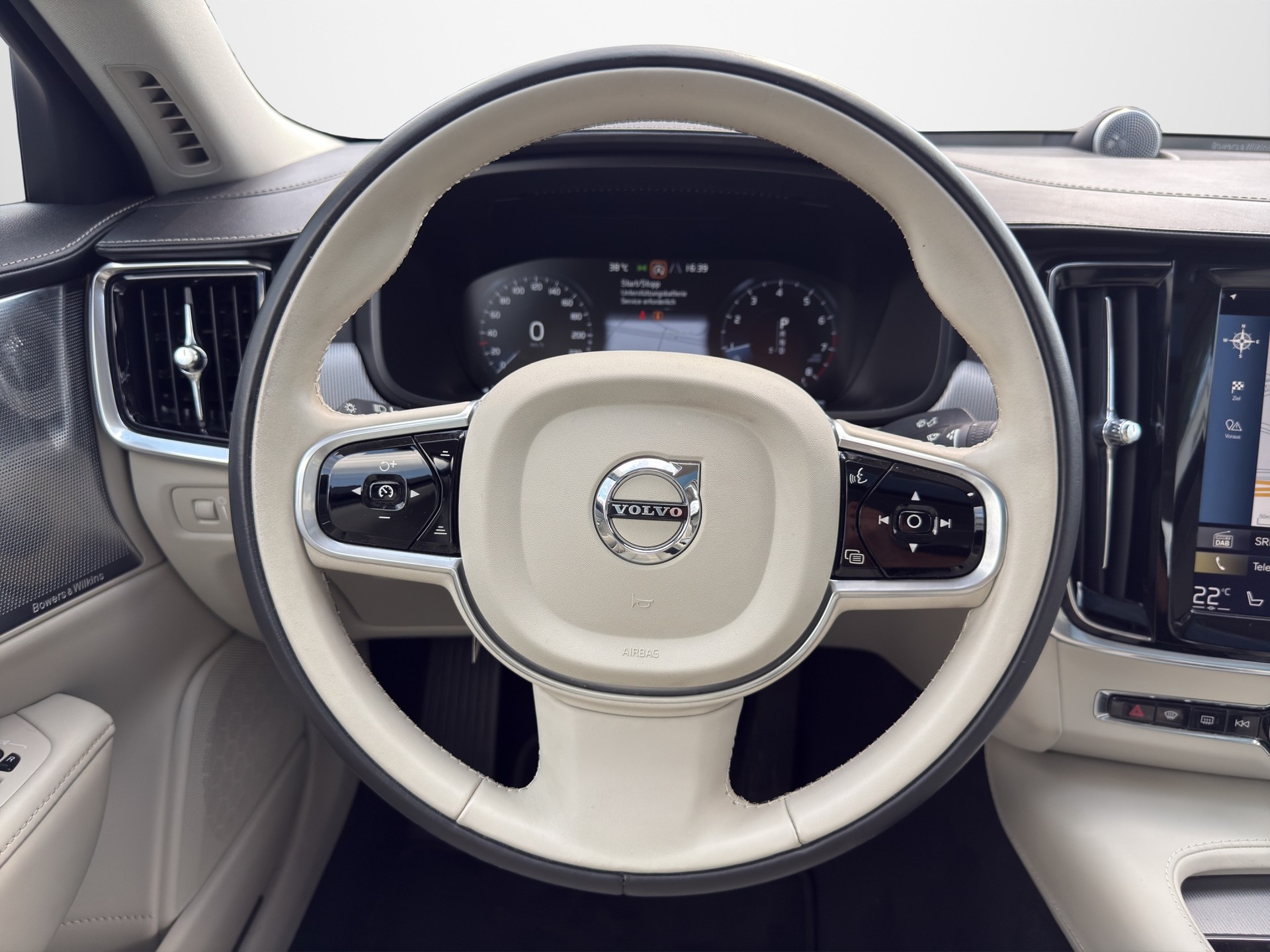 VOLVO S90 2.0 T6 Inscription AWD-image-11