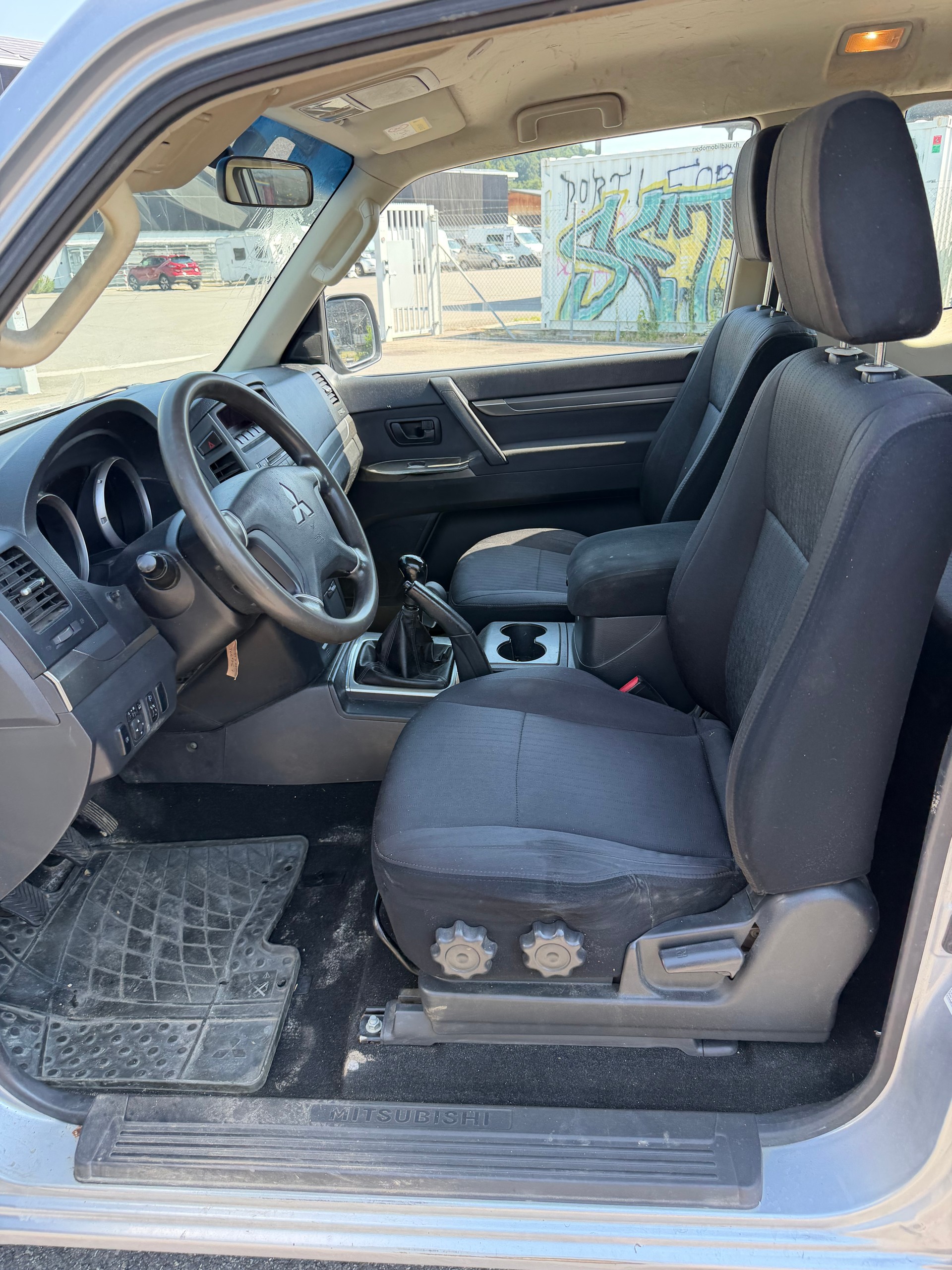 MITSUBISHI Pajero 3.2 DI-D Profi-image-6