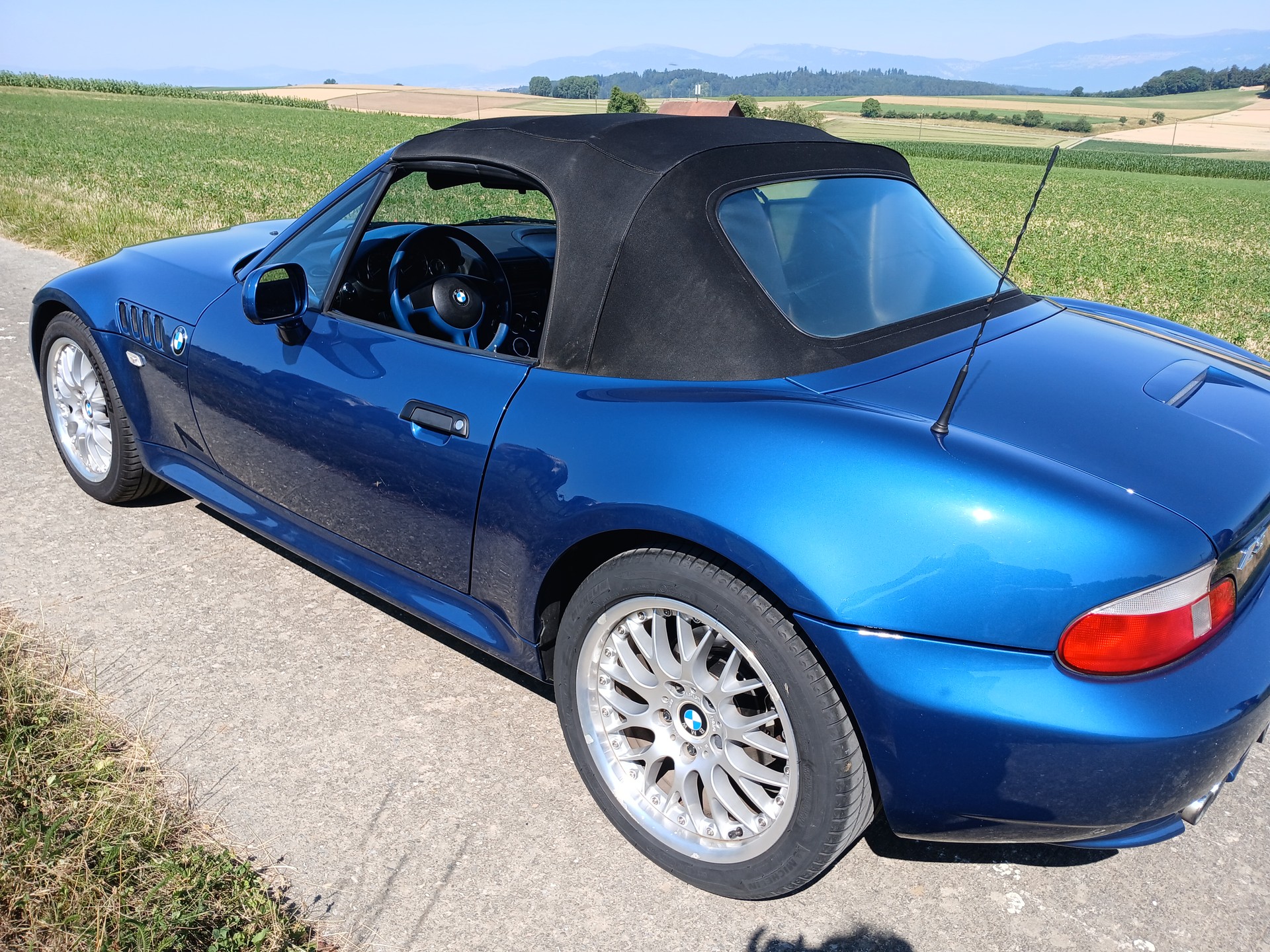 BMW Z3 2.8i Roadster-image-8