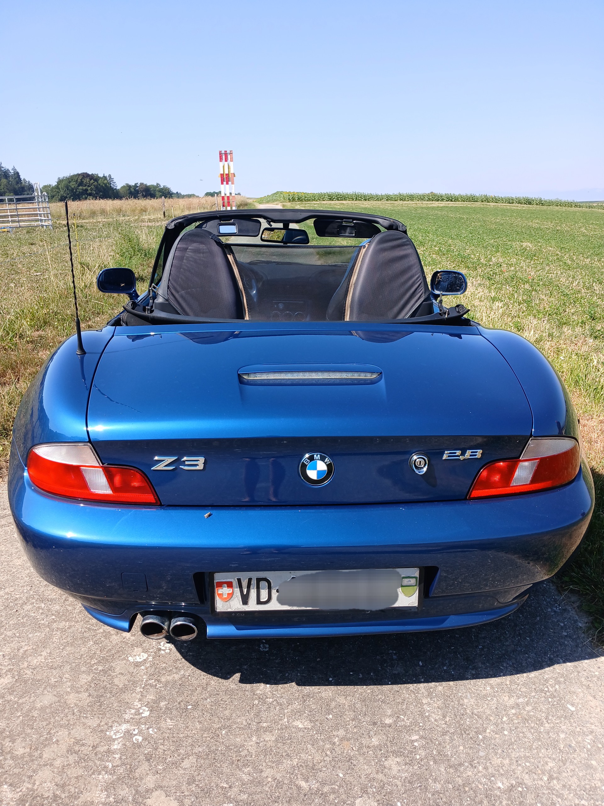 BMW Z3 2.8i Roadster-image-3