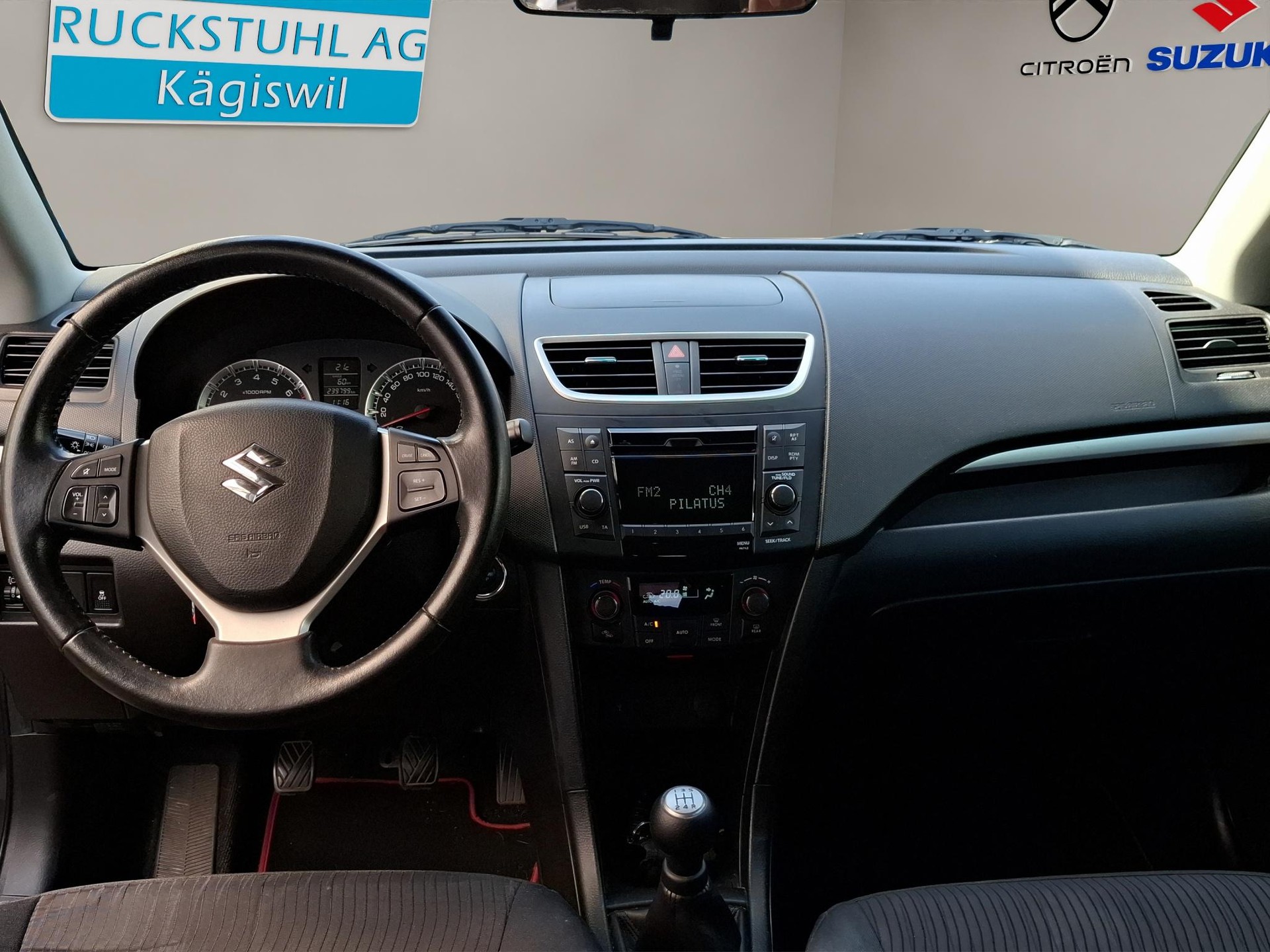 SUZUKI Swift 1.2 GL Top Sergio Cellano 4x4-image-8