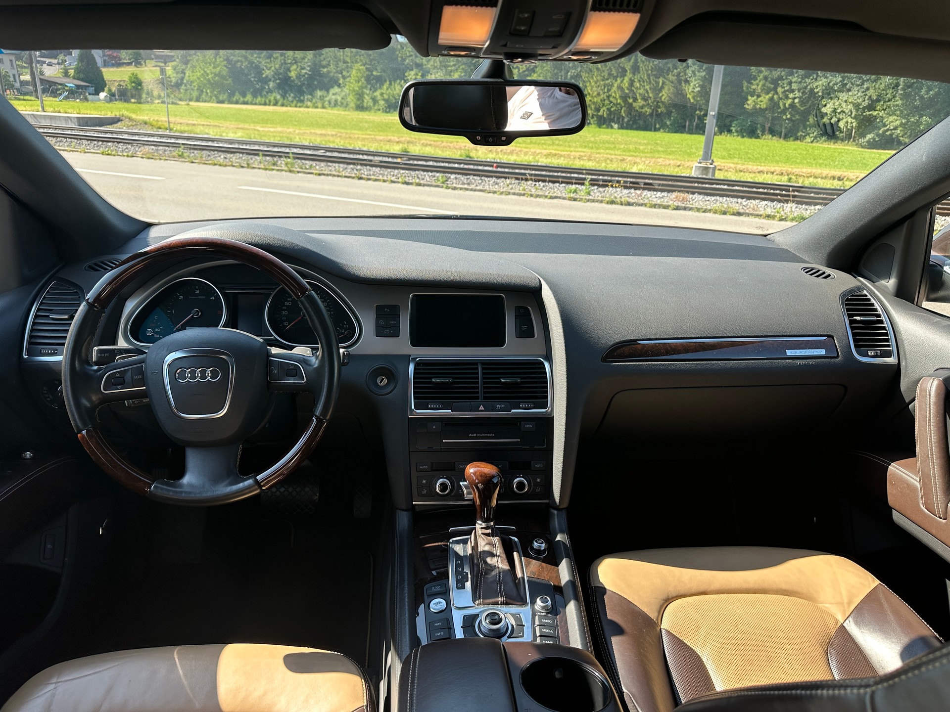 AUDI Q7 4.2 TDI quattro tiptronic-image-10