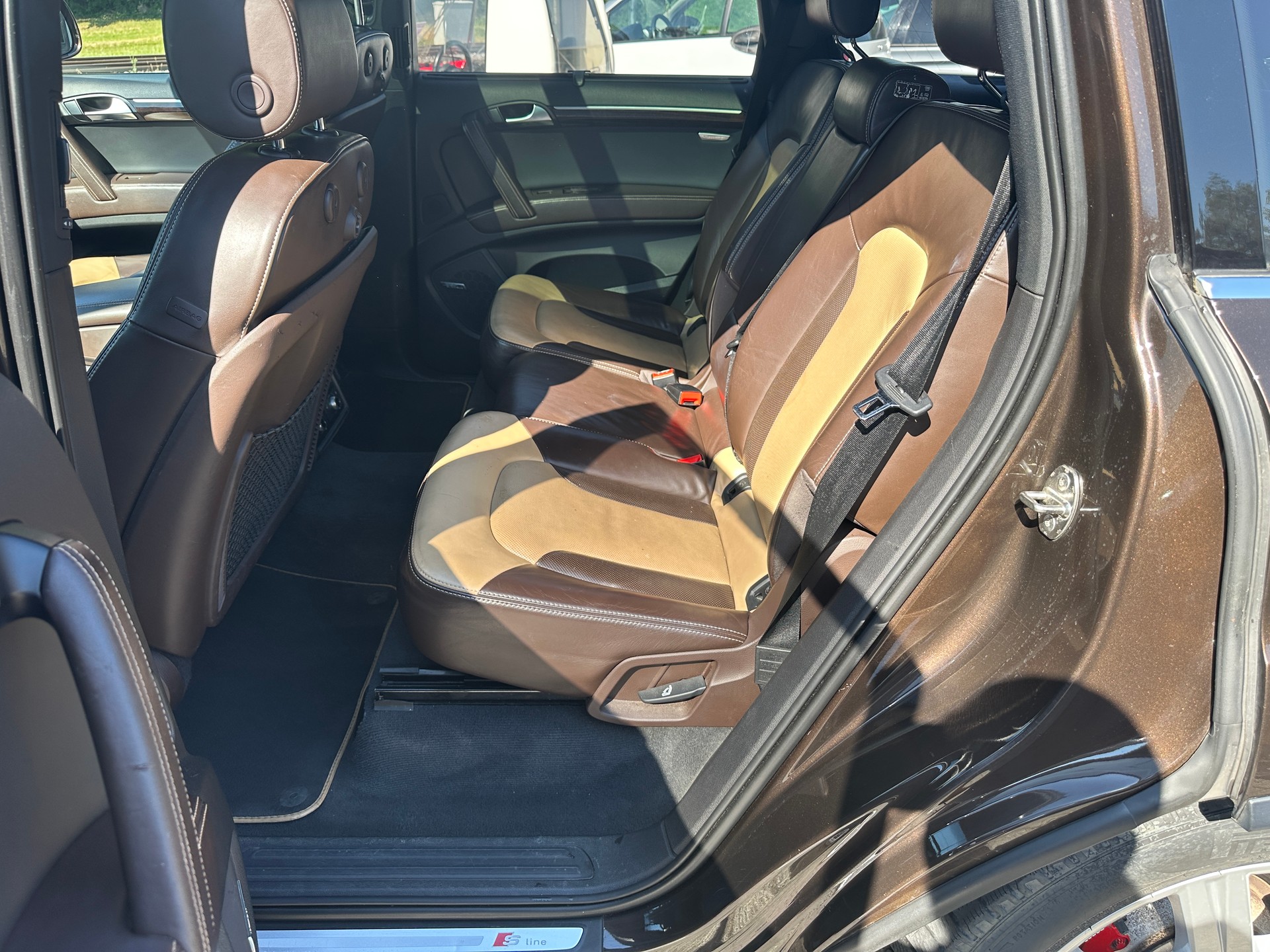 AUDI Q7 4.2 TDI quattro tiptronic-image-12