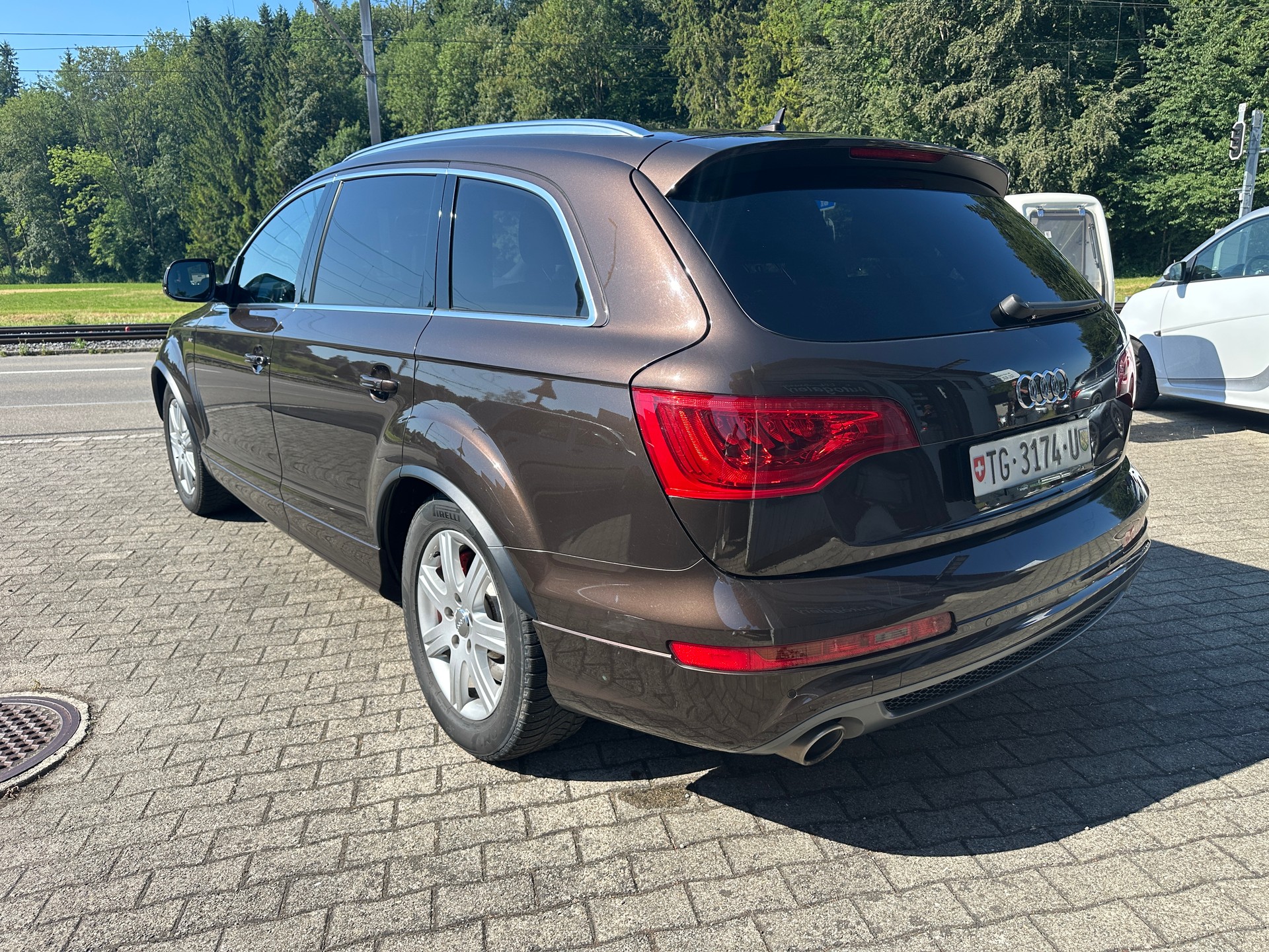 AUDI Q7 4.2 TDI quattro tiptronic-image-8