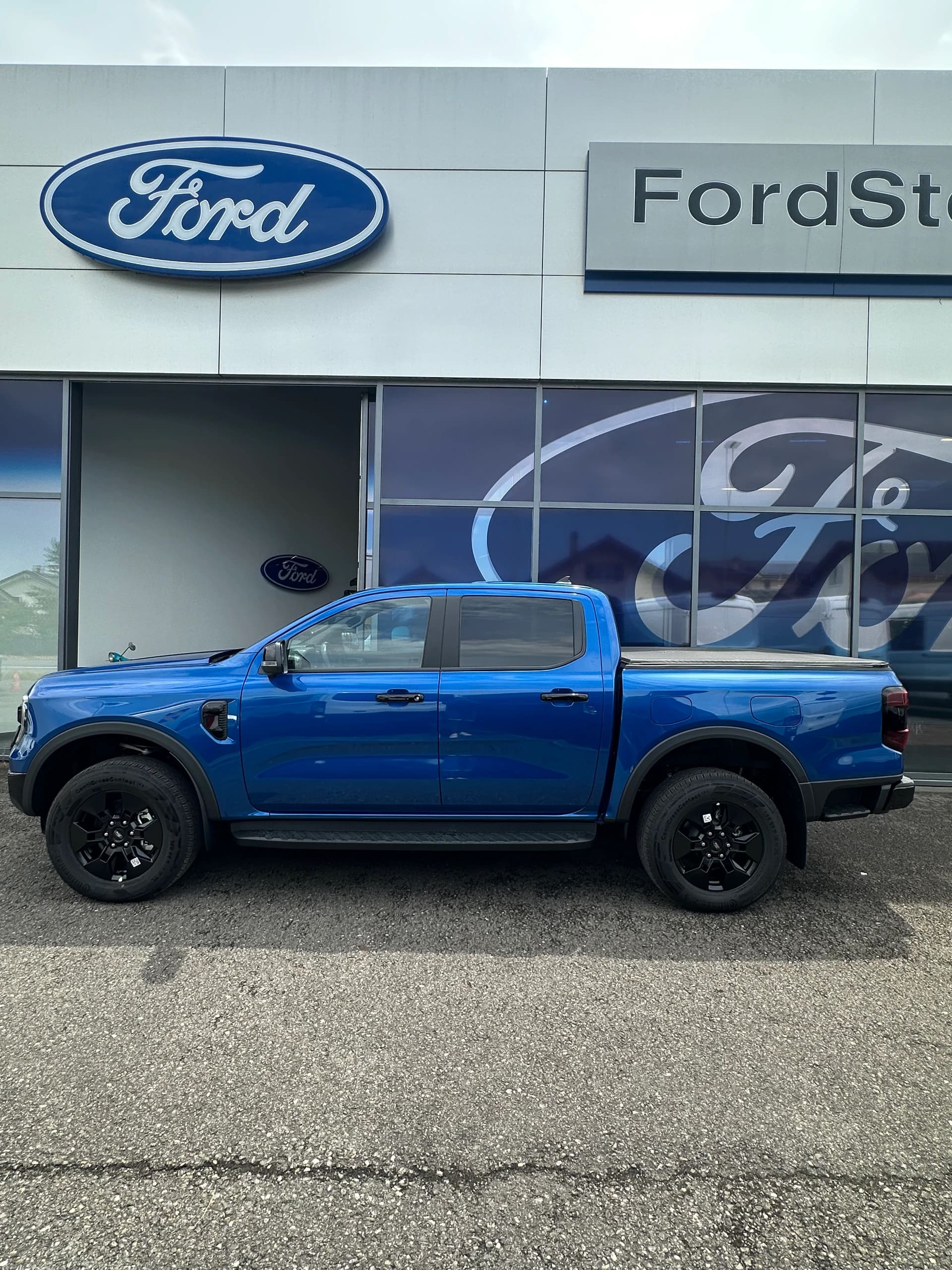 FORD Ranger dcab.pick-up 2.3 EcoBoo Limited/PHEV/Aut.-image-2