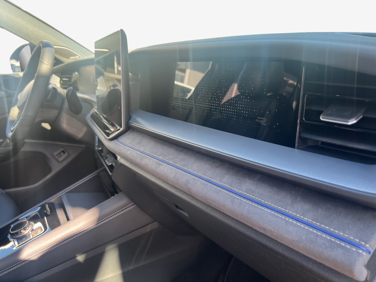 VW Tayron 2.0 TSI R-Line DSG 4Motion-image-14