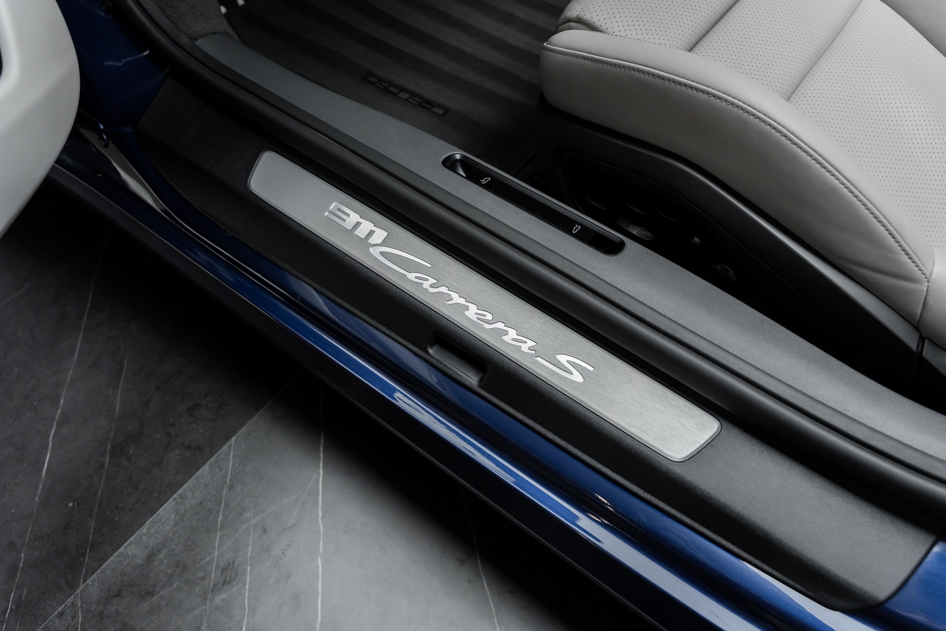 PORSCHE 911 Carrera S Cabriolet PDK-image-25