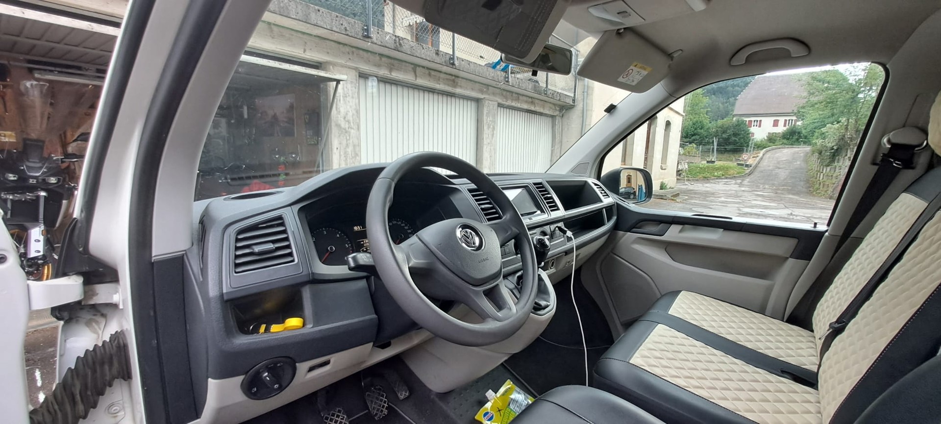 VW T6 2.0 TDI-image-1