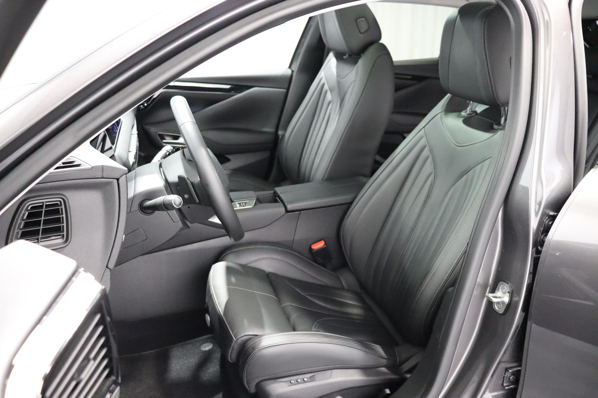 DS AUTOMOBILES 4 1.6 E-Tense Rivoli-image-4