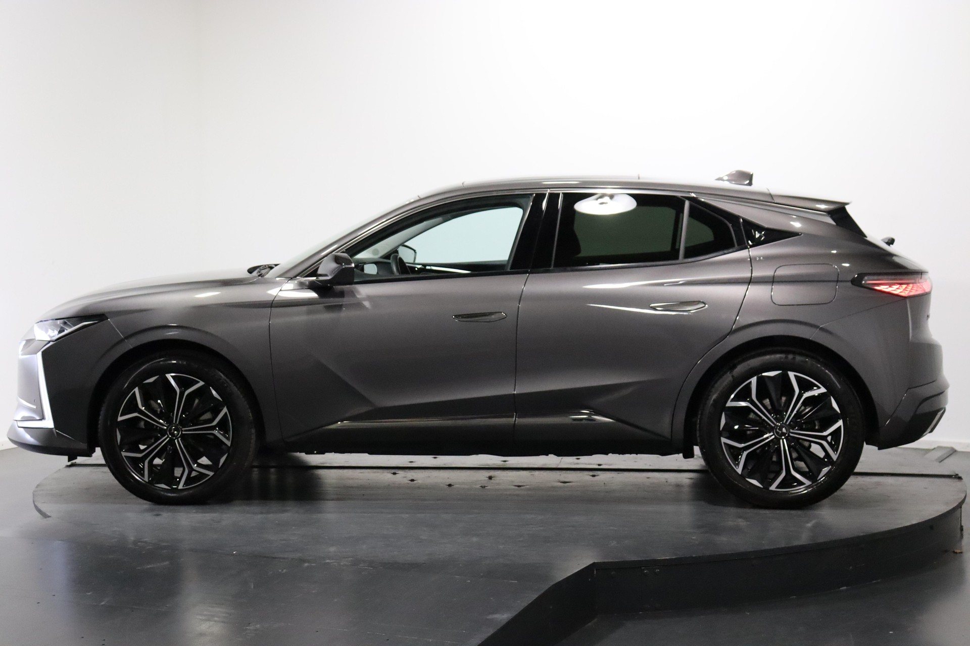 DS AUTOMOBILES 4 1.6 E-Tense Rivoli-image-1