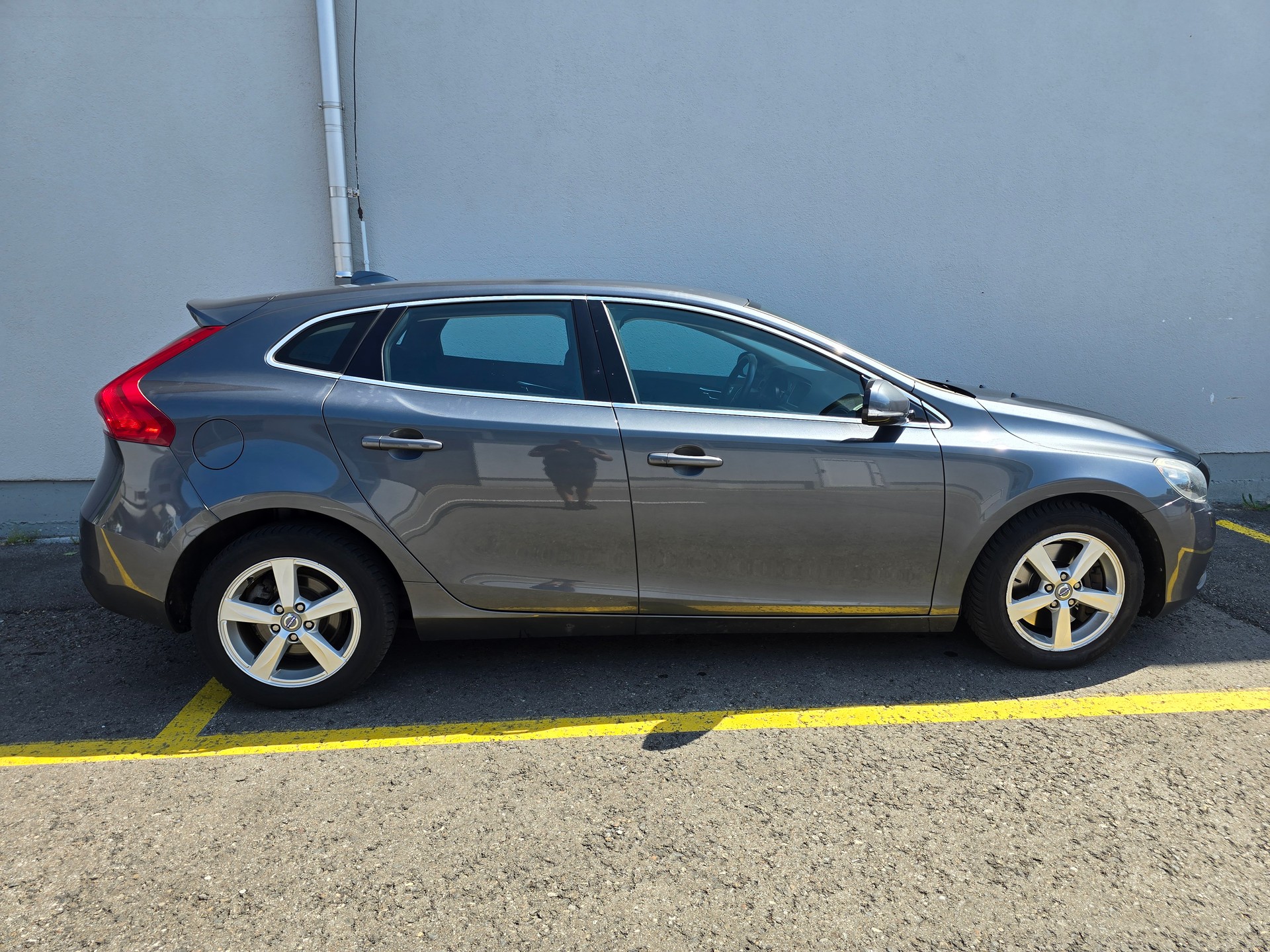 VOLVO V40 D3 Geartronic-image-4