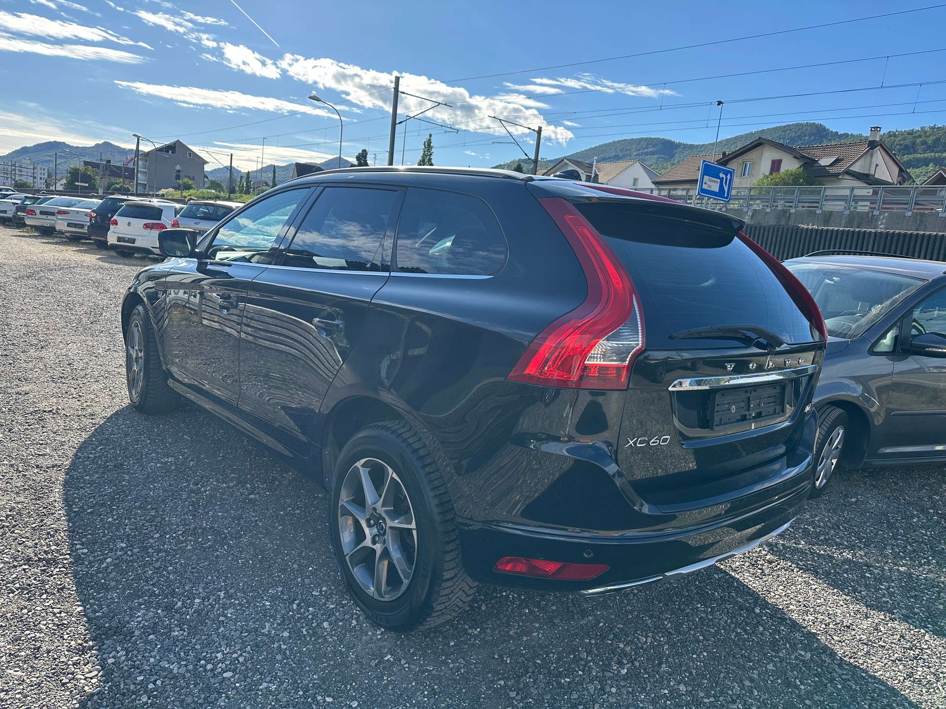 VOLVO XC60 D4 OceanRace Geartronic-image-2