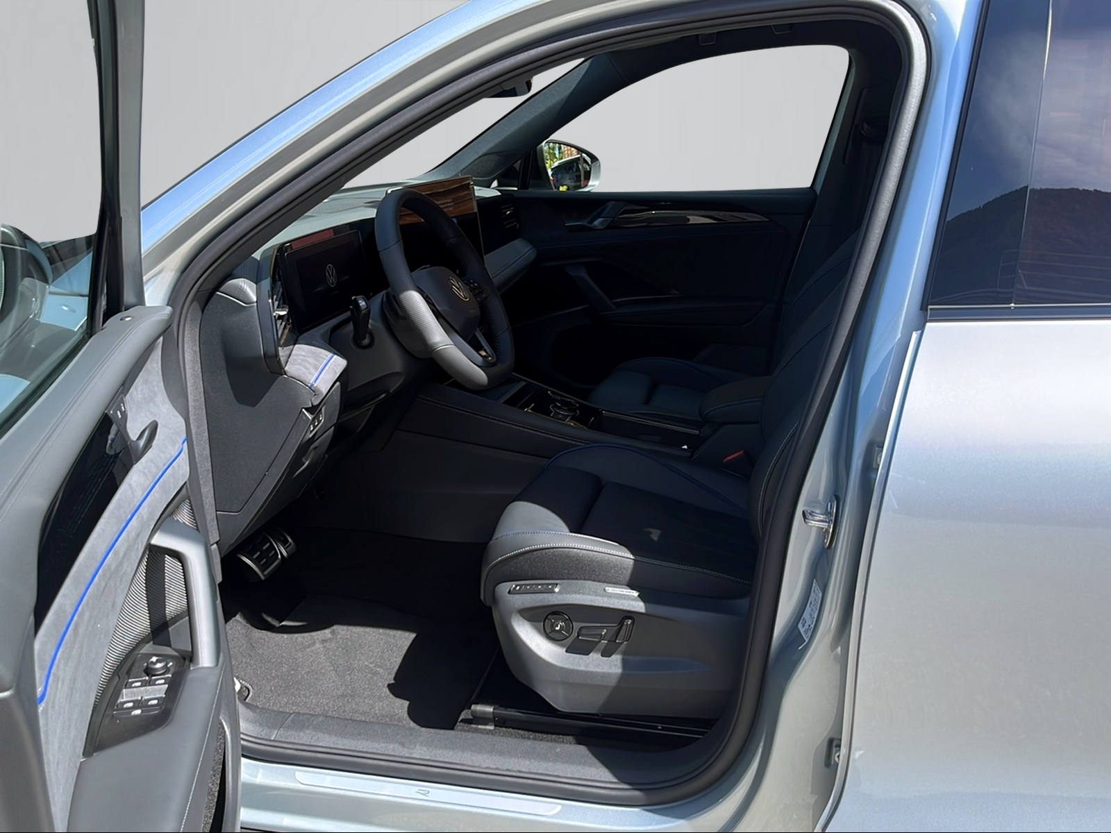 VW Tiguan 2.0 TSI DSG R-Line United 4Motion-image-3