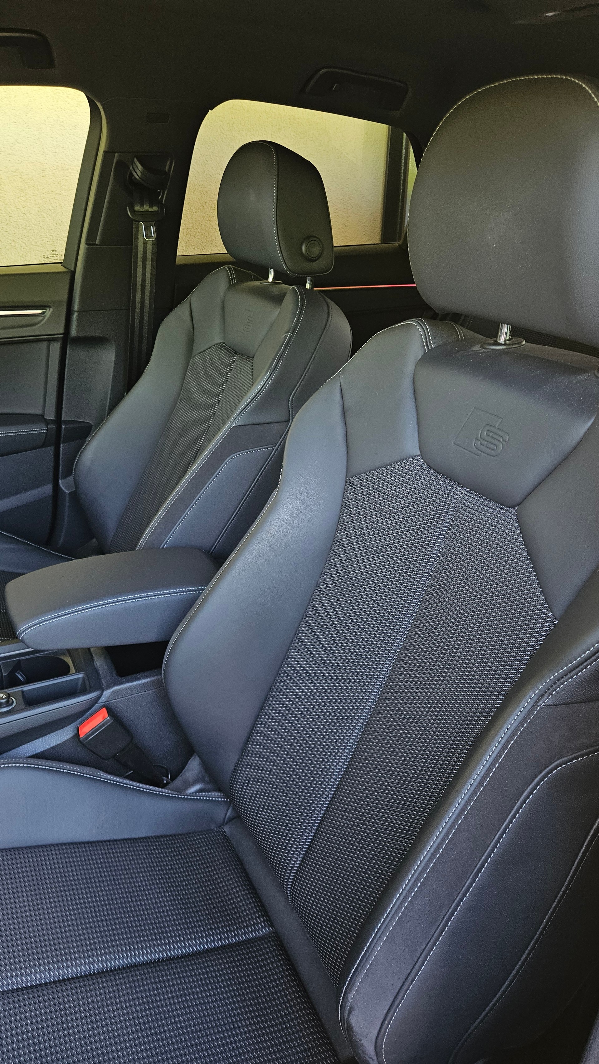 AUDI 2.0 45 TFSI S line quattro S-Tronic-image-4