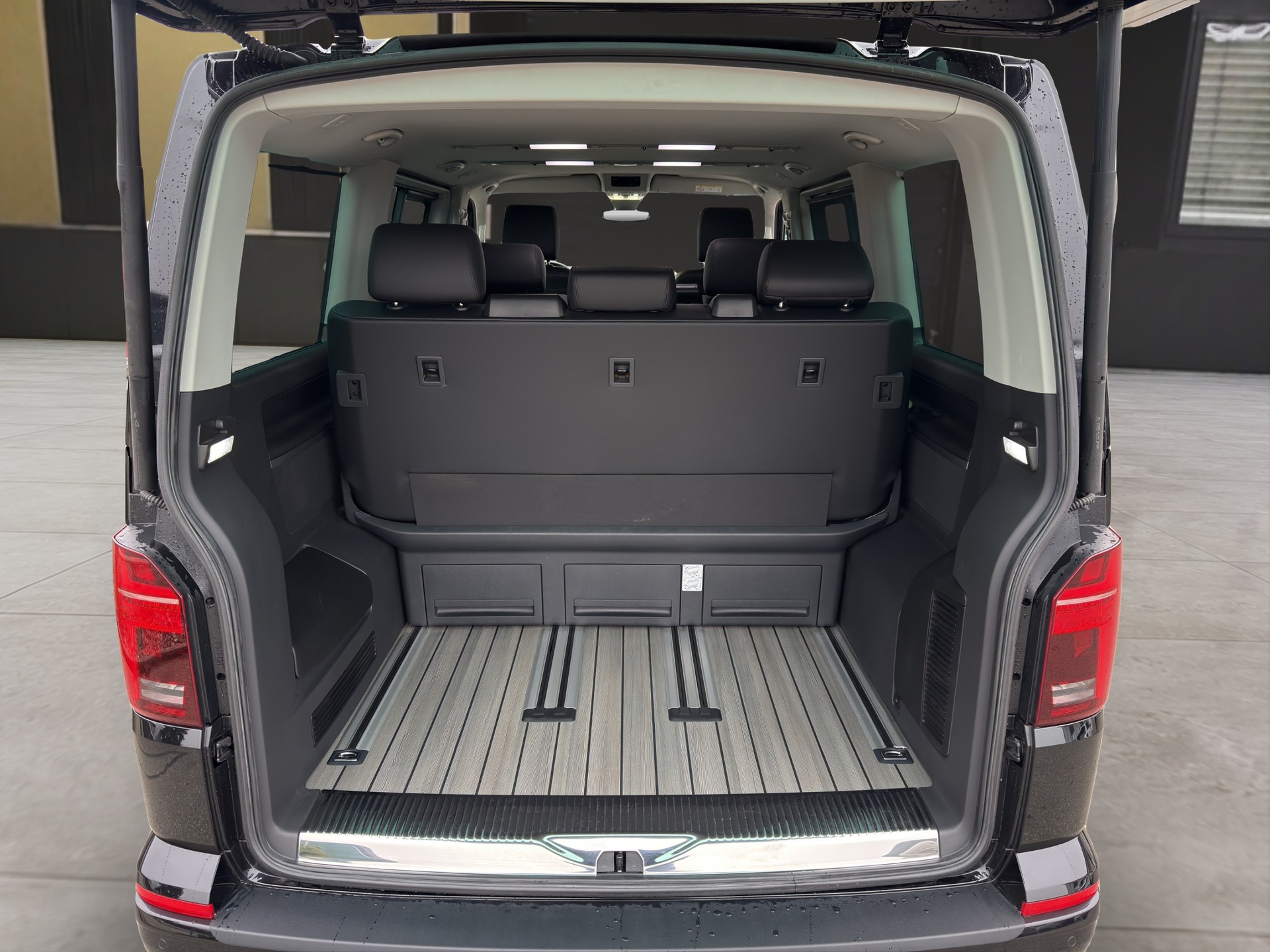 VW T6.1 Multivan 2.0 TDI 199 Highline DSG 4m-image-14