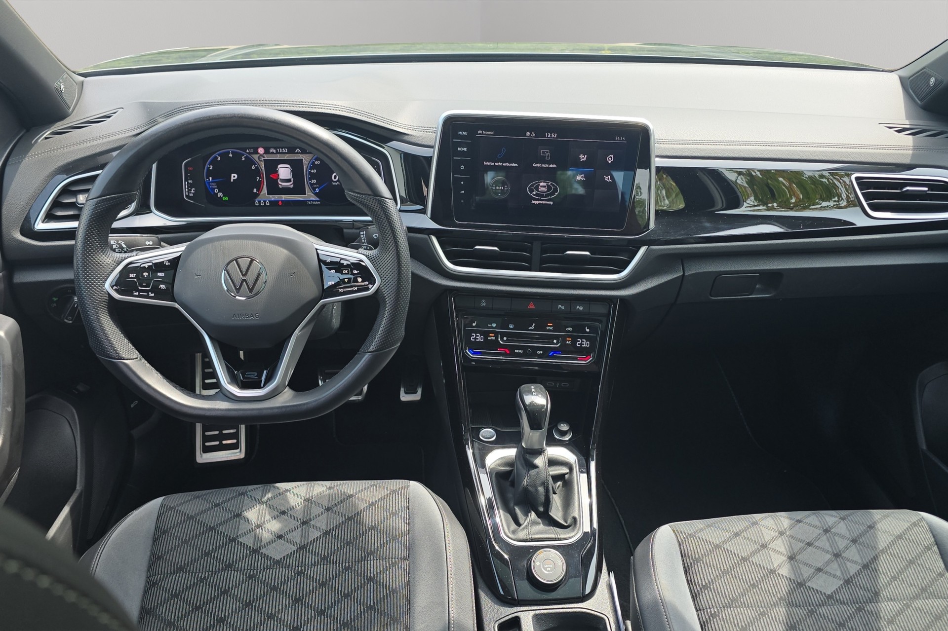 VW T-Roc 2.0 TSI R-Line DSG 4Motion-image-6