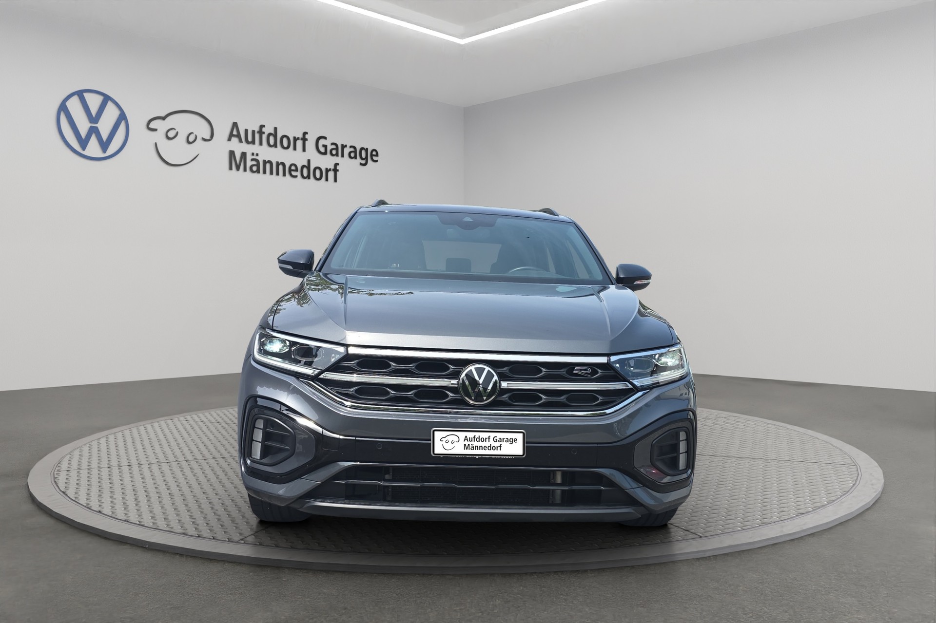 VW T-Roc 2.0 TSI R-Line DSG 4Motion-image-1