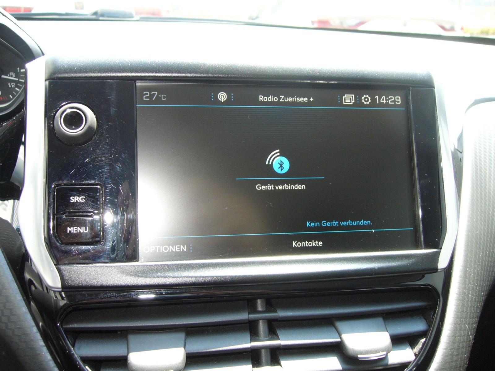 PEUGEOT 208 1.2 PureTech Style-image-12