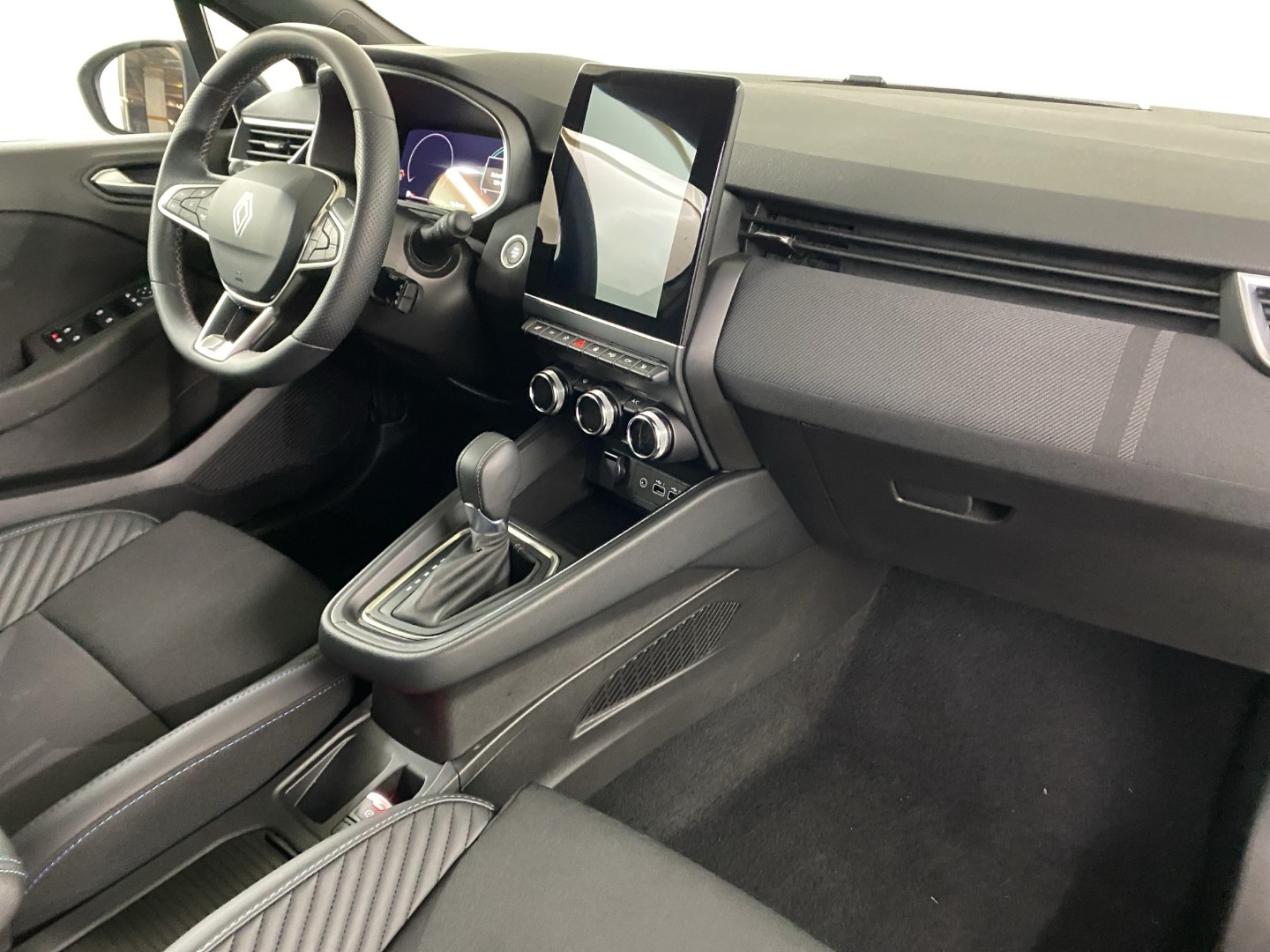 RENAULT Clio 1.6 E-Tech Esprit Alpine-image-20
