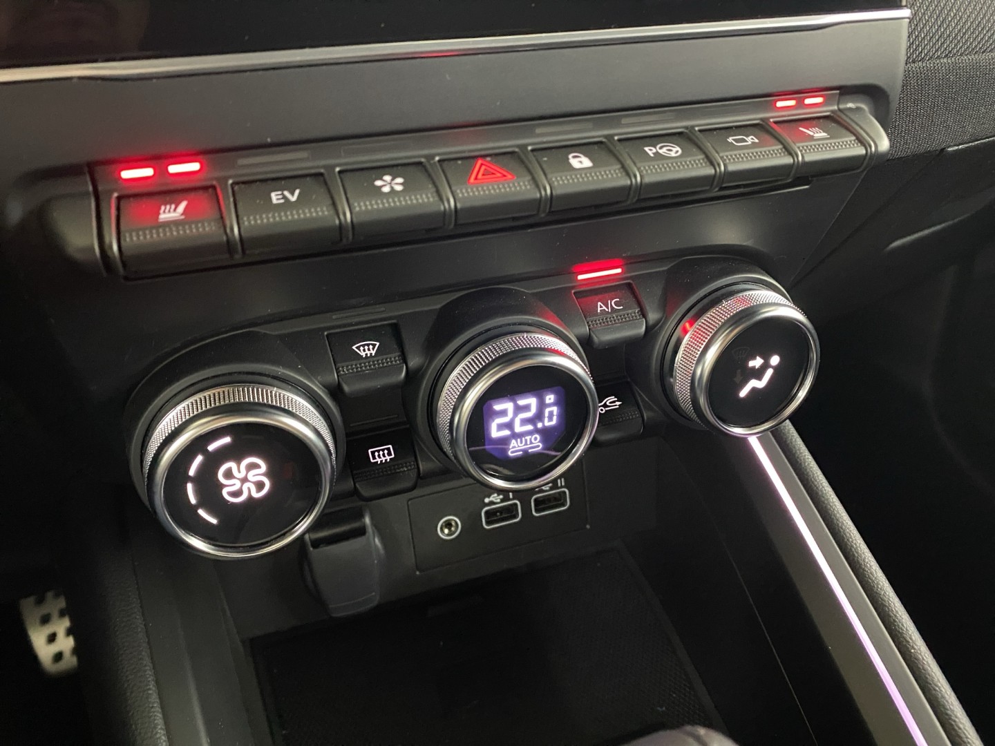 RENAULT Clio 1.6 E-Tech Esprit Alpine-image-15