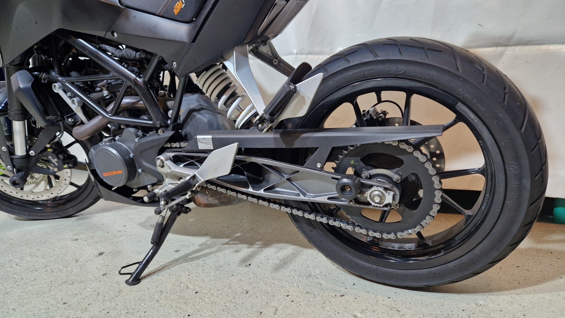 KTM 200 Duke, ABS-image-5